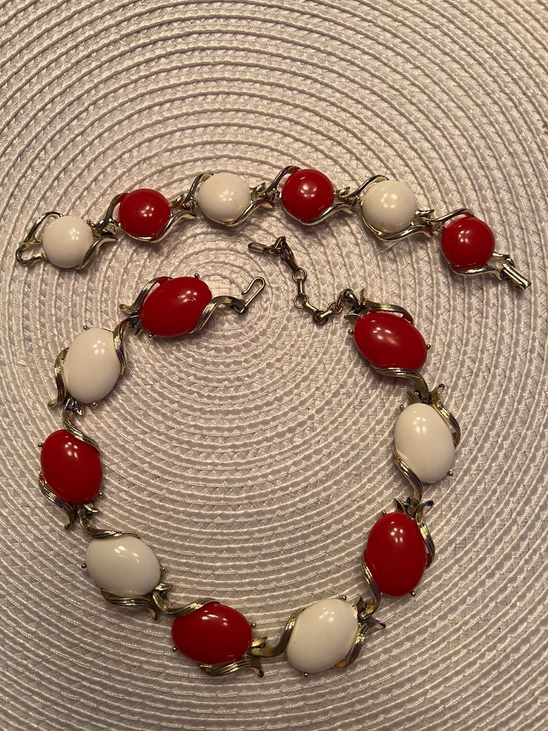 Vintage Red And White Cabochon Necklace And Bracelet Set 2
