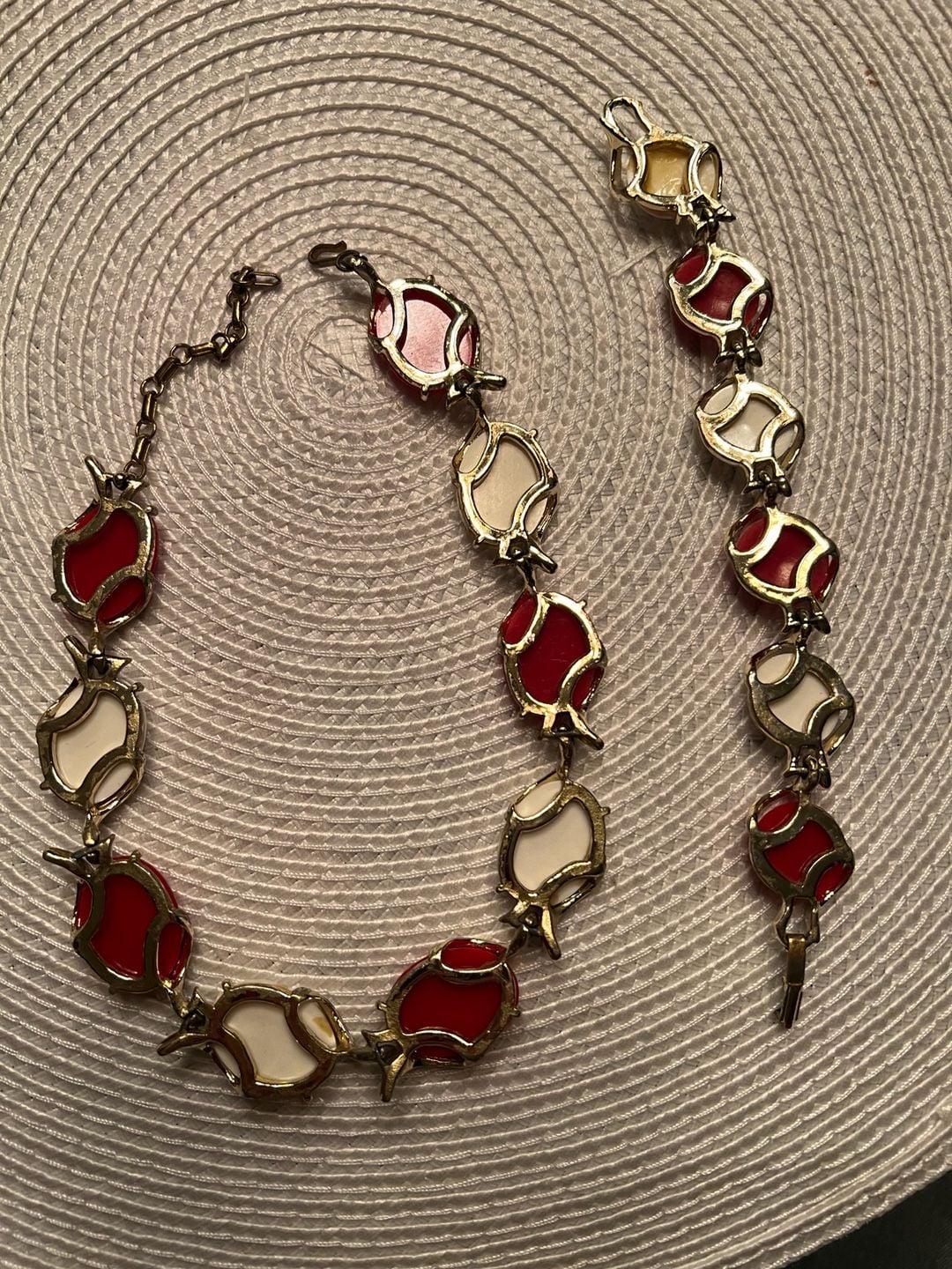 Vintage Red And White Cabochon Necklace And Bracelet Set 5