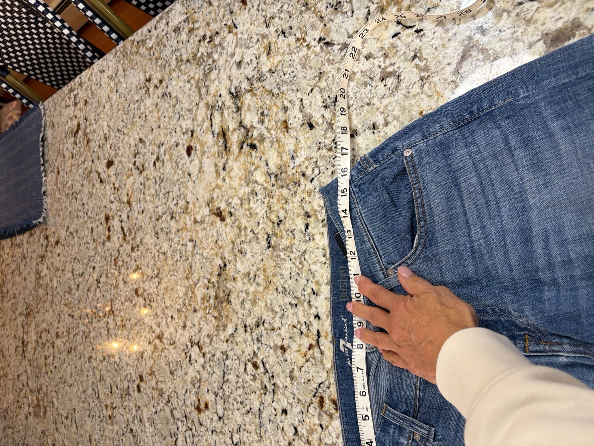 7 For All Mankind Austyn Size 31 Blue Denim Relaxed Straight Jeans 4