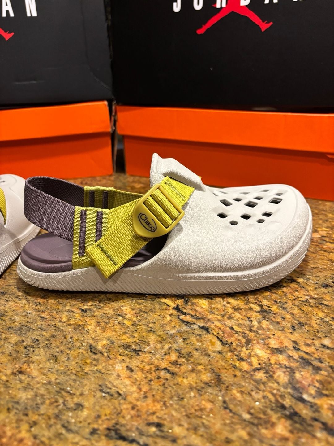 Chaco Chillos Clog Shoe Size 7 Moonbeam Women 8