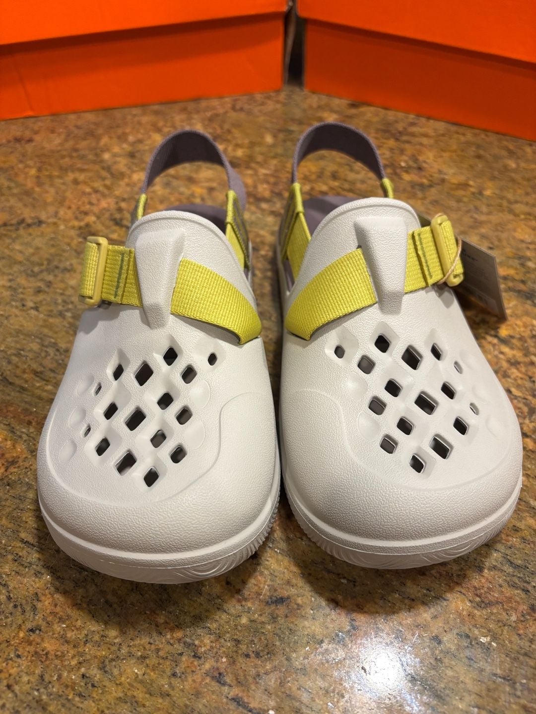 Chaco Chillos Clog Shoe Size 7 Moonbeam Women 9