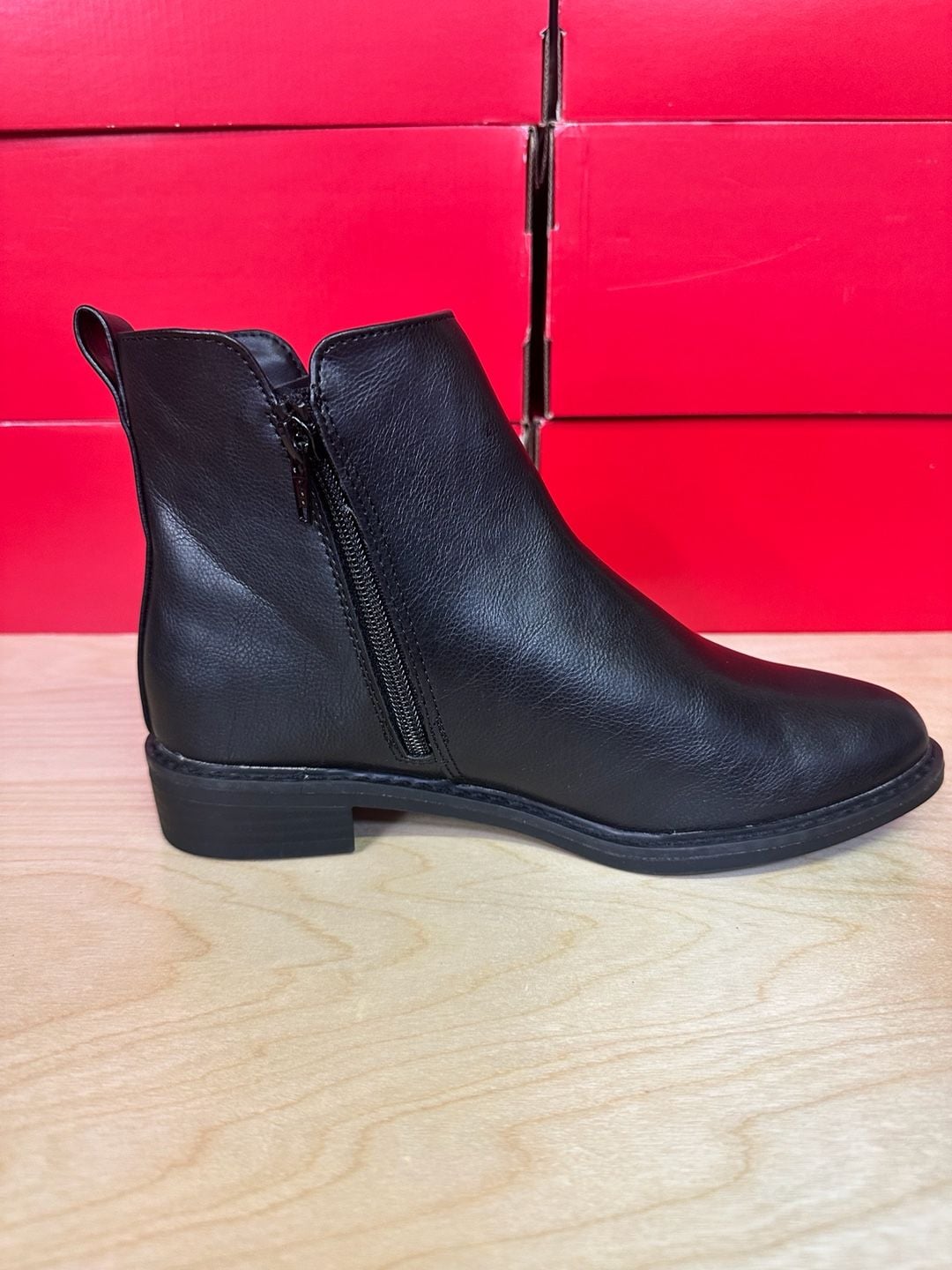 Universal Thread Ankle Boots Size 6 Black 7