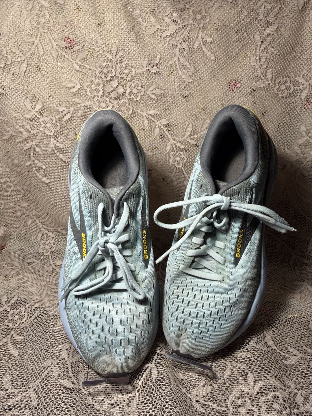 LUS 8 Brooks Ghost 16 Size 7 Running Shoes 2