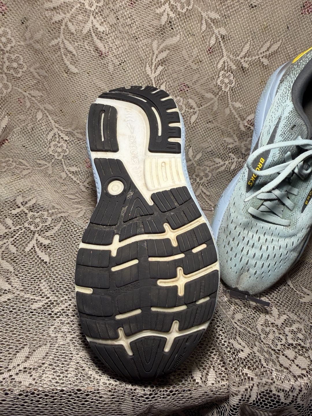 LUS 8 Brooks Ghost 16 Size 7 Running Shoes 4