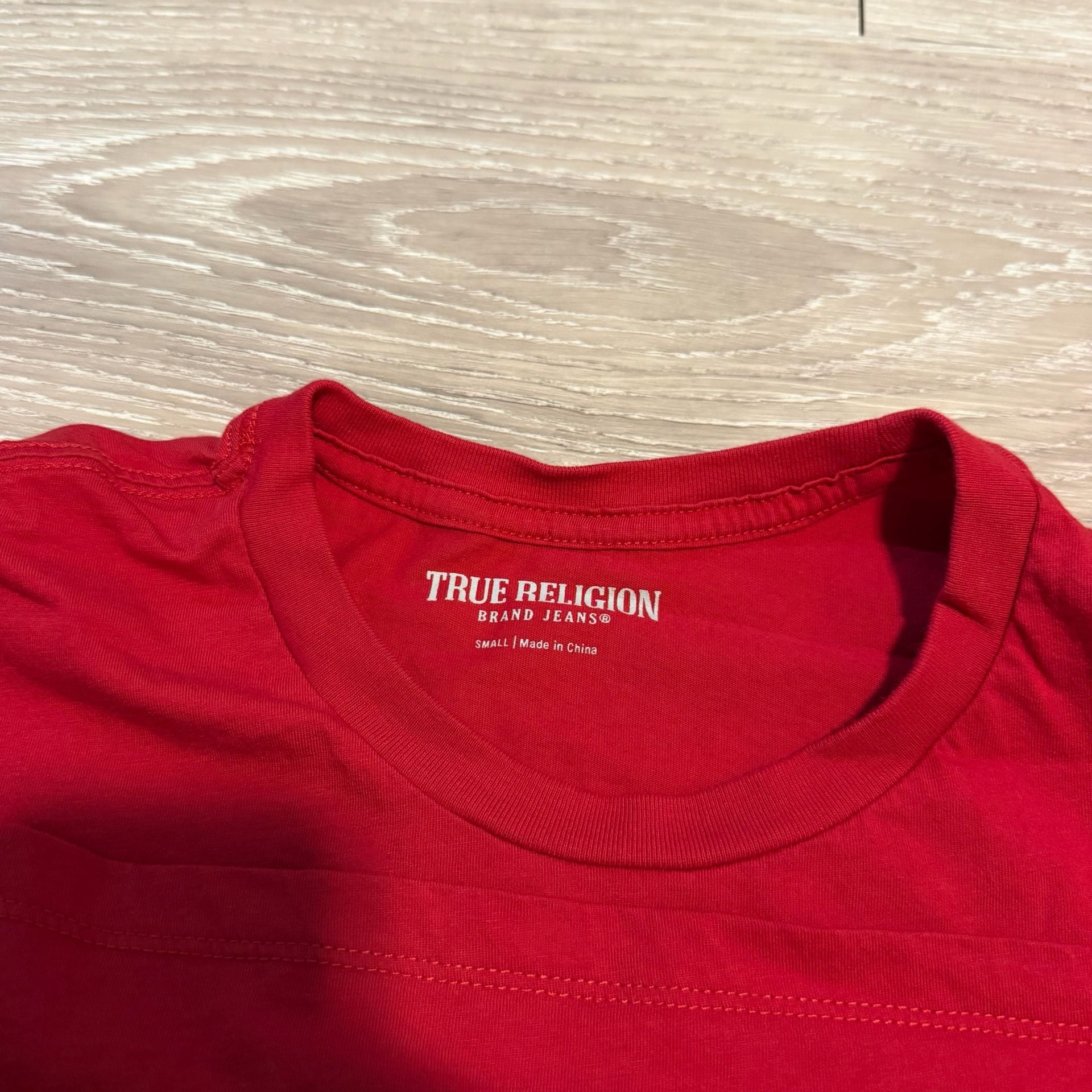 True Religion T-Shirt Size Small Red Buddha Guitar Logo Graphic 4