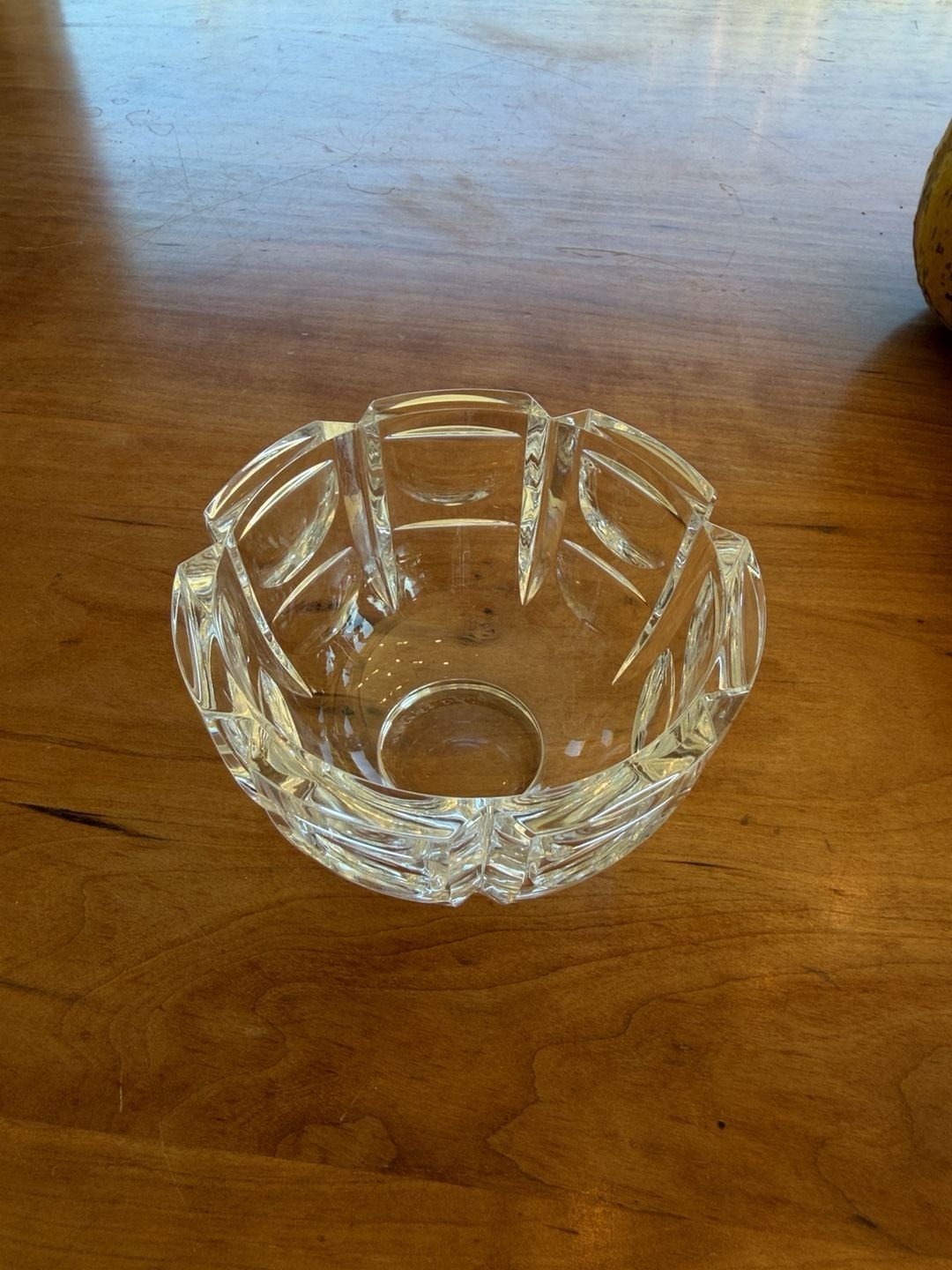 ORREFORS SWEDEN FOOTED THOUSAND WINDOWS BOWL ~ SIGNED 9