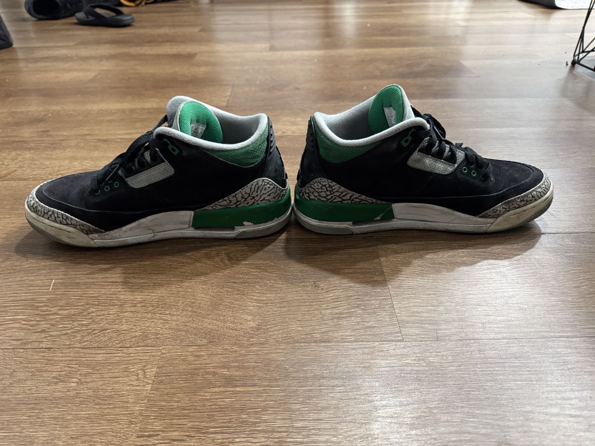 Jordan 3 Retro Pine Green Size 10 Black Cement 4