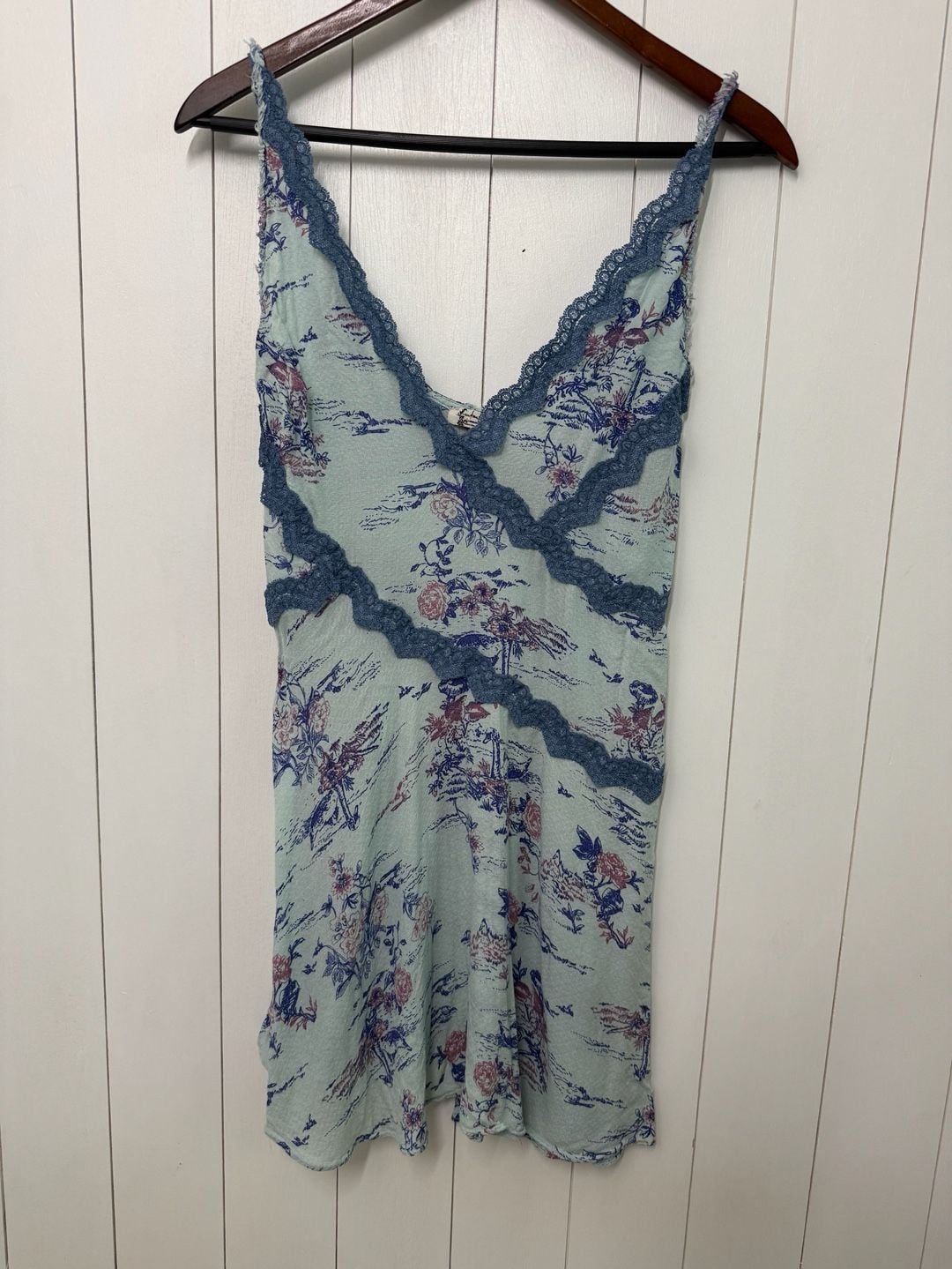 Free People Camisole Dress Size XS Floral Lace Trim Blue 2