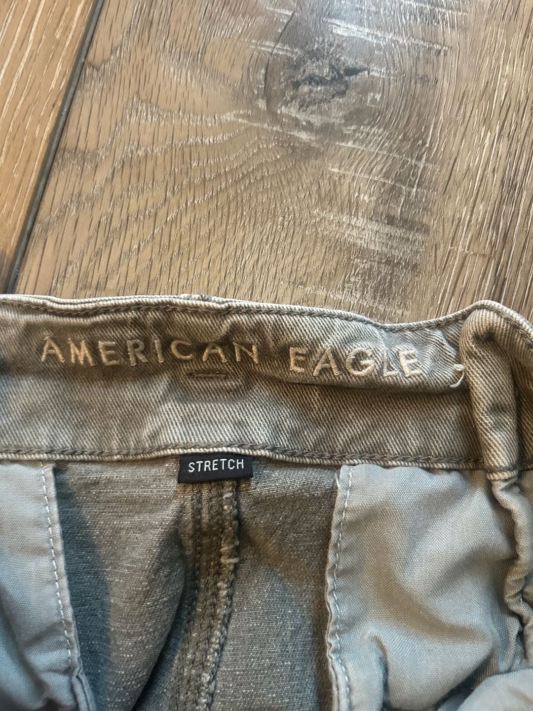 American Eagle Olive Green Denim Shorts Size M Gray High Rise Cuffed Pleated 4