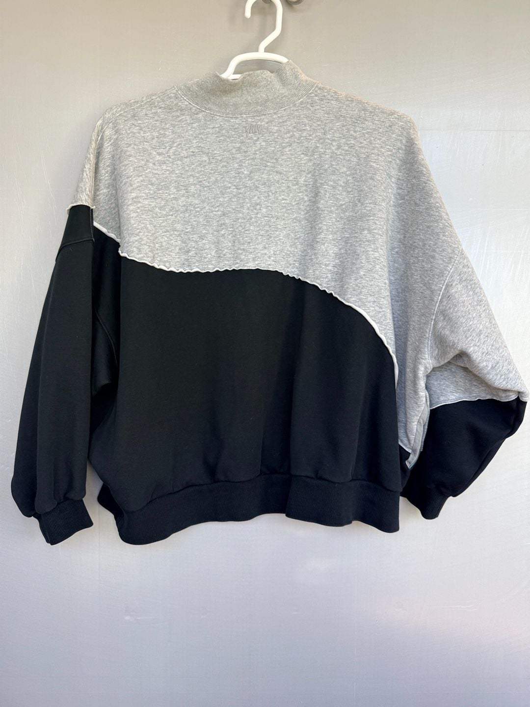 Yitty Colorblock Half-Zip Sweatshirt Size XXL/1X Gray Black Raw Hem 6