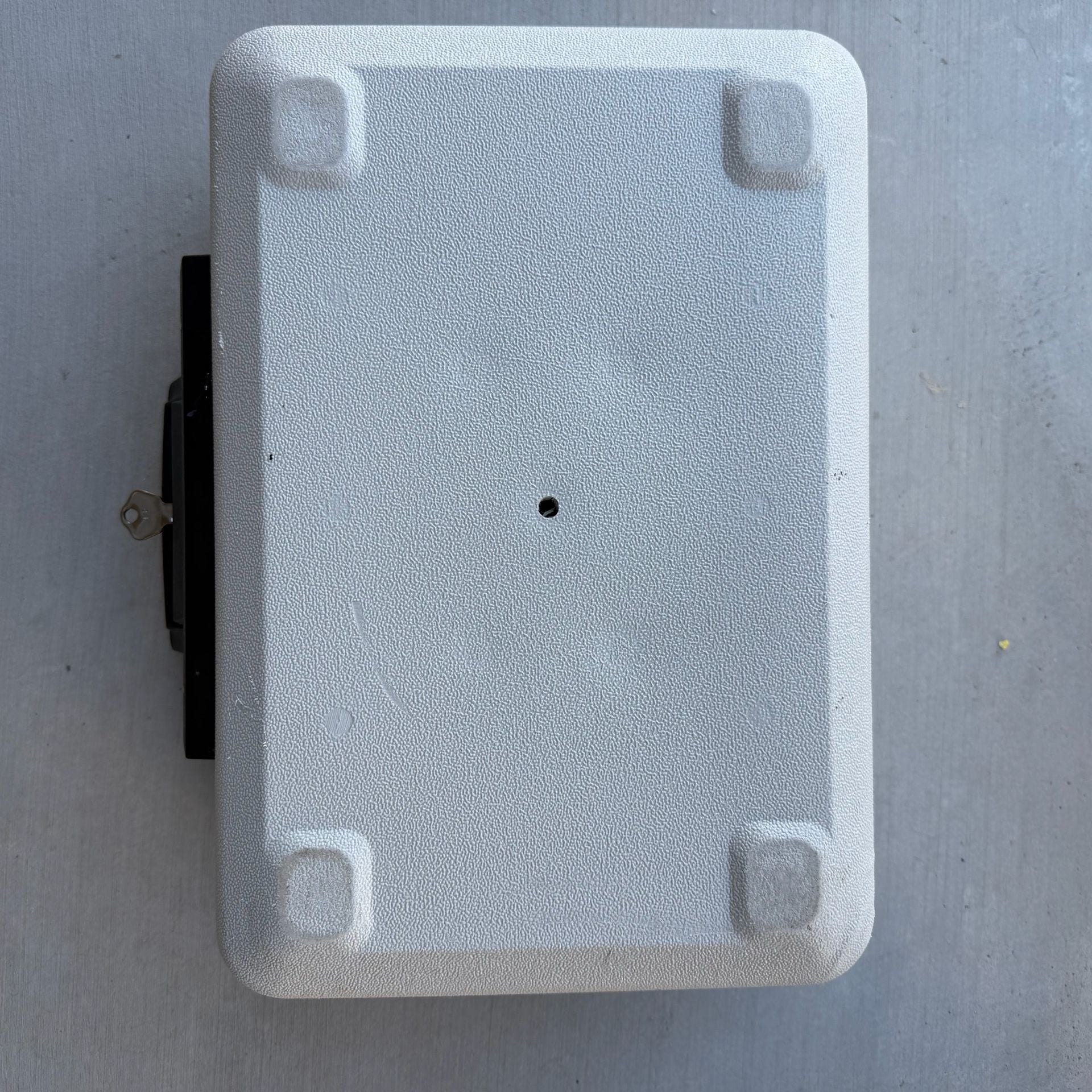 Sentry 1100 Fire Safe Box 6