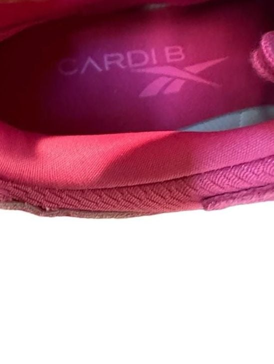 Buy Cardi B x Reebok Wmns Classic Leather V2 'Pink Fusion ..., 10