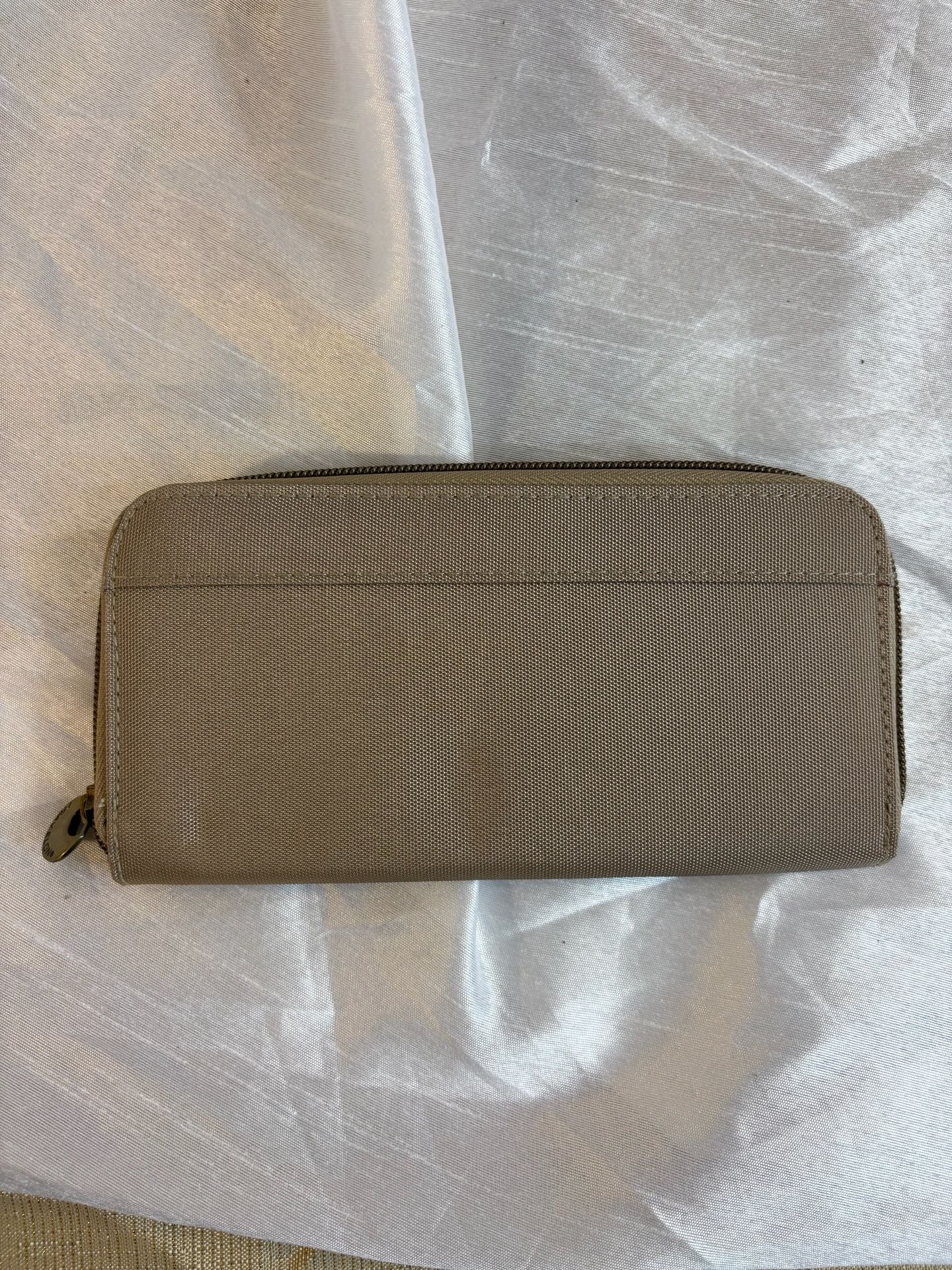 Travelon RFID Blocking Zip Around Wallet Taupe 2