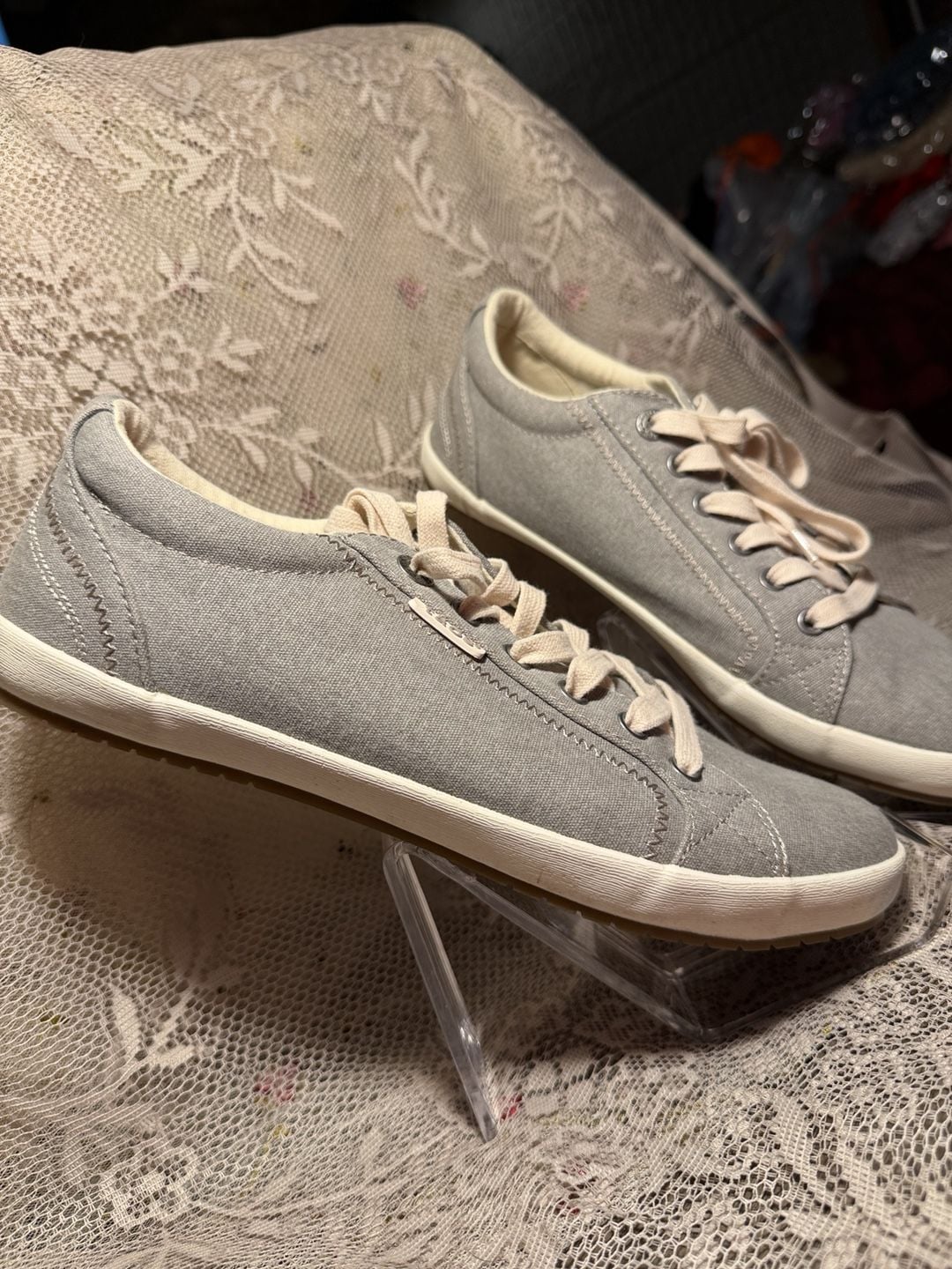 LIS 12 Taos Star Sneaker Gray Canvas Lace Up Shoes 3