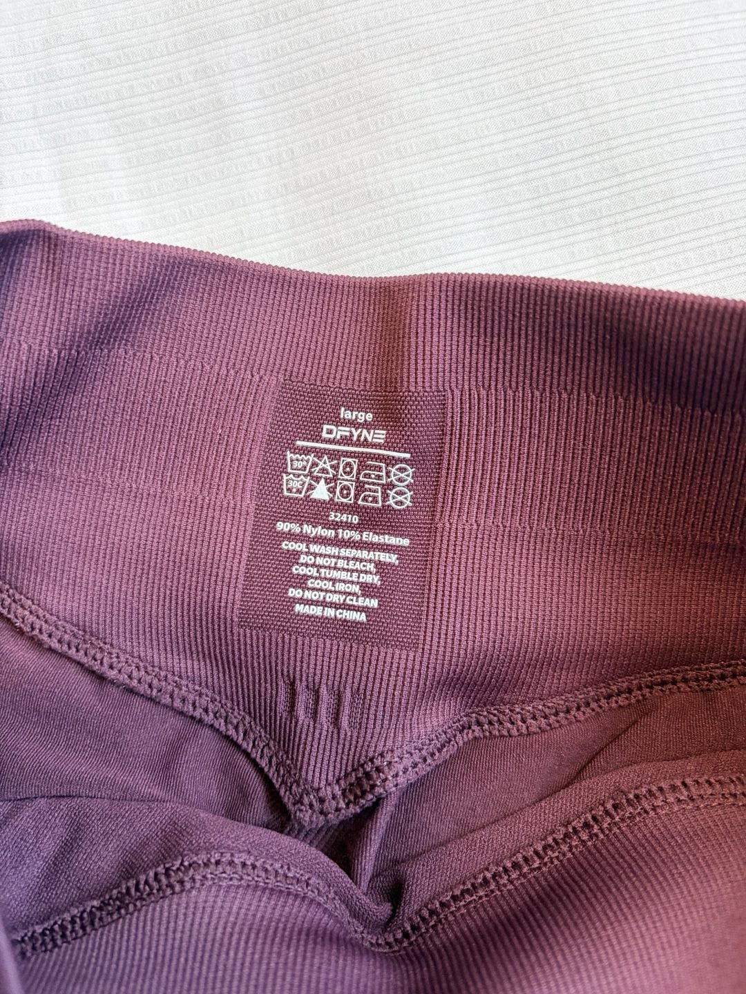 DFYNE Impact Shorts Size Large Burgundy Seamless Workout Athletic 4