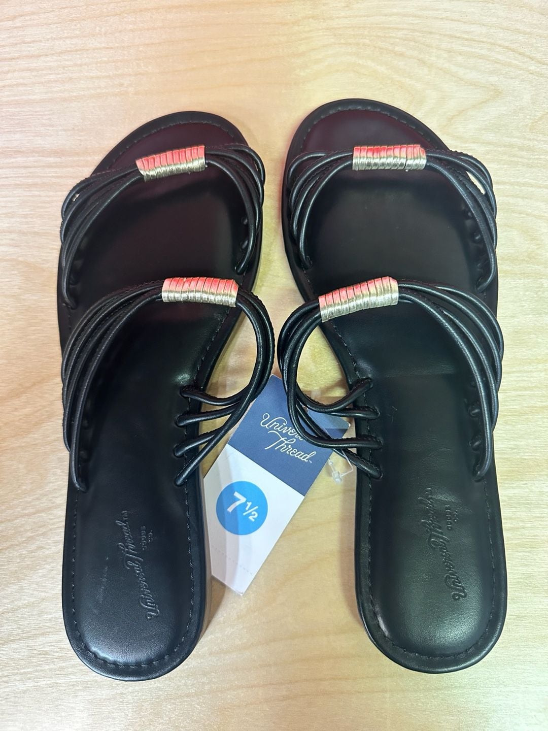 Universal Thread Sandals Size 7 1/2 Black 6