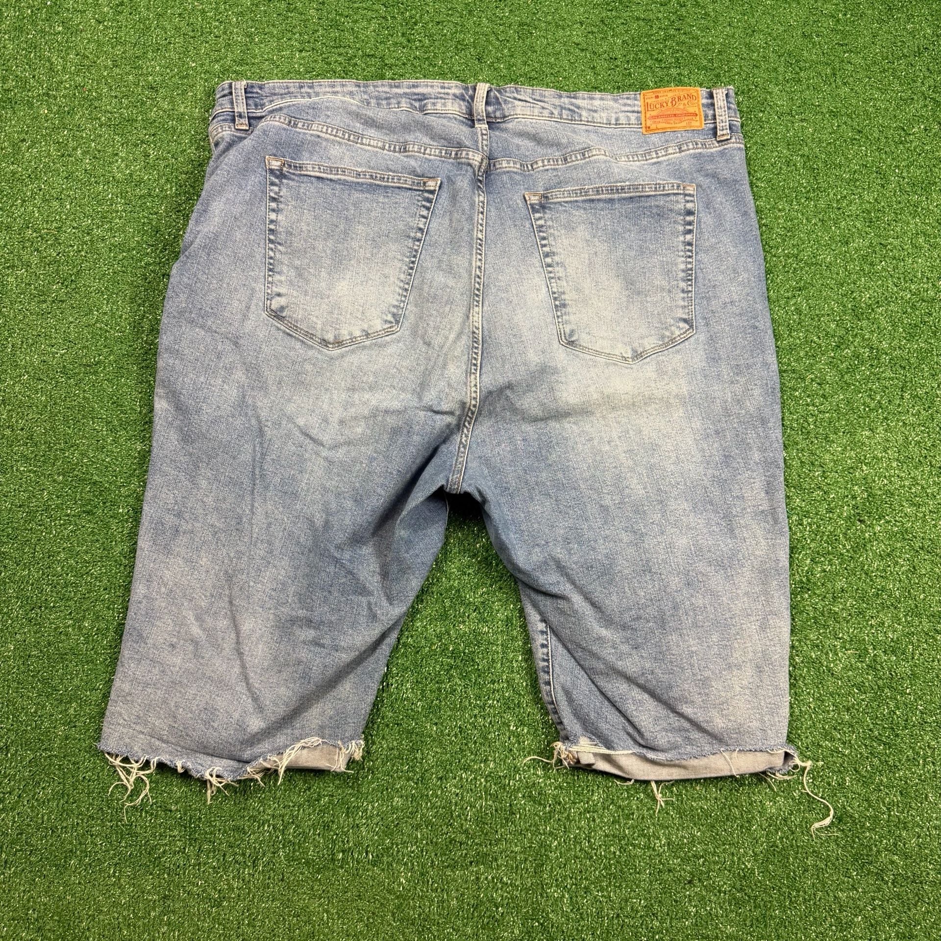 Lucky Brand Denim Shorts Size 24W Distressed Raw Hem Blue 3