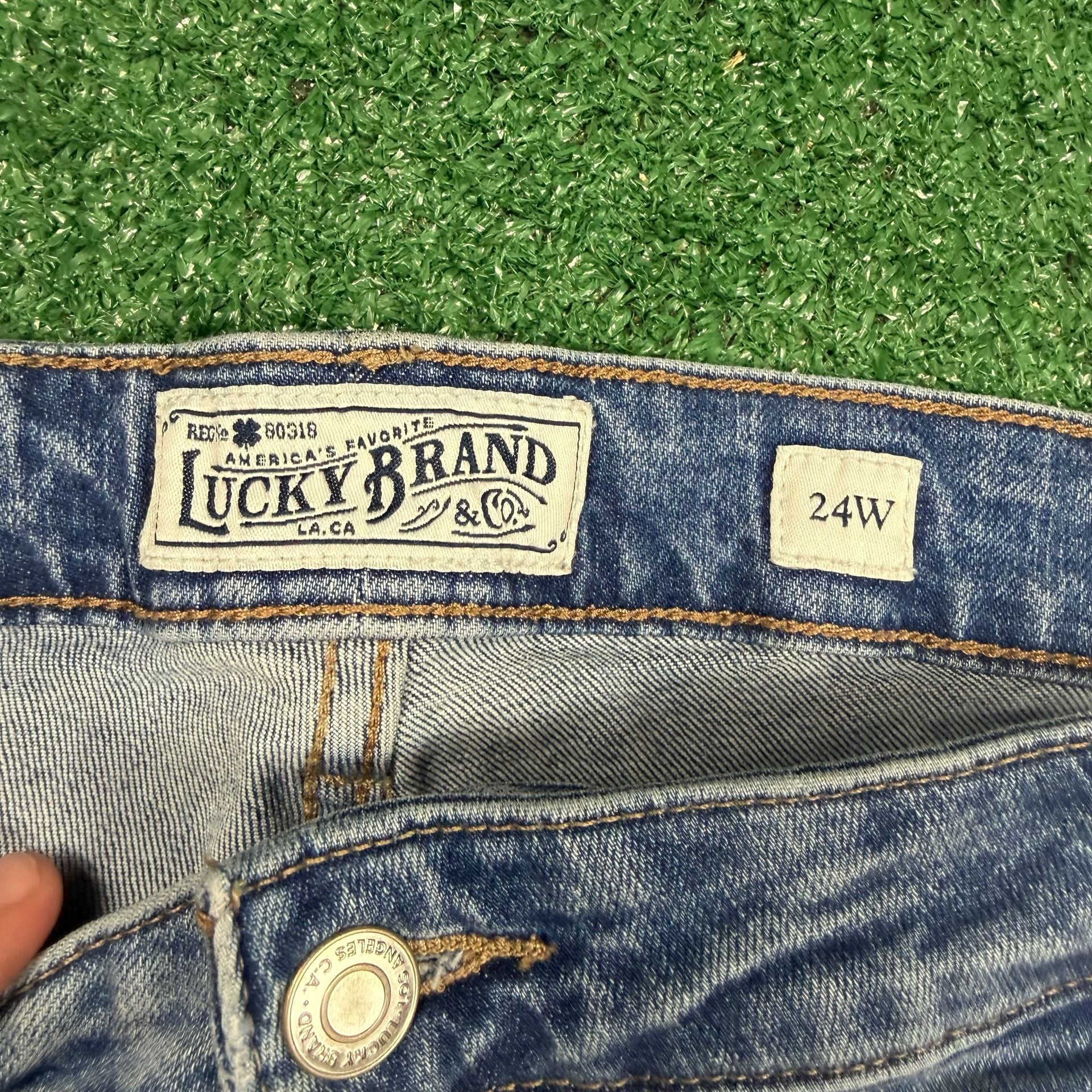 Lucky Brand Denim Shorts Size 24W Distressed Raw Hem Blue 4