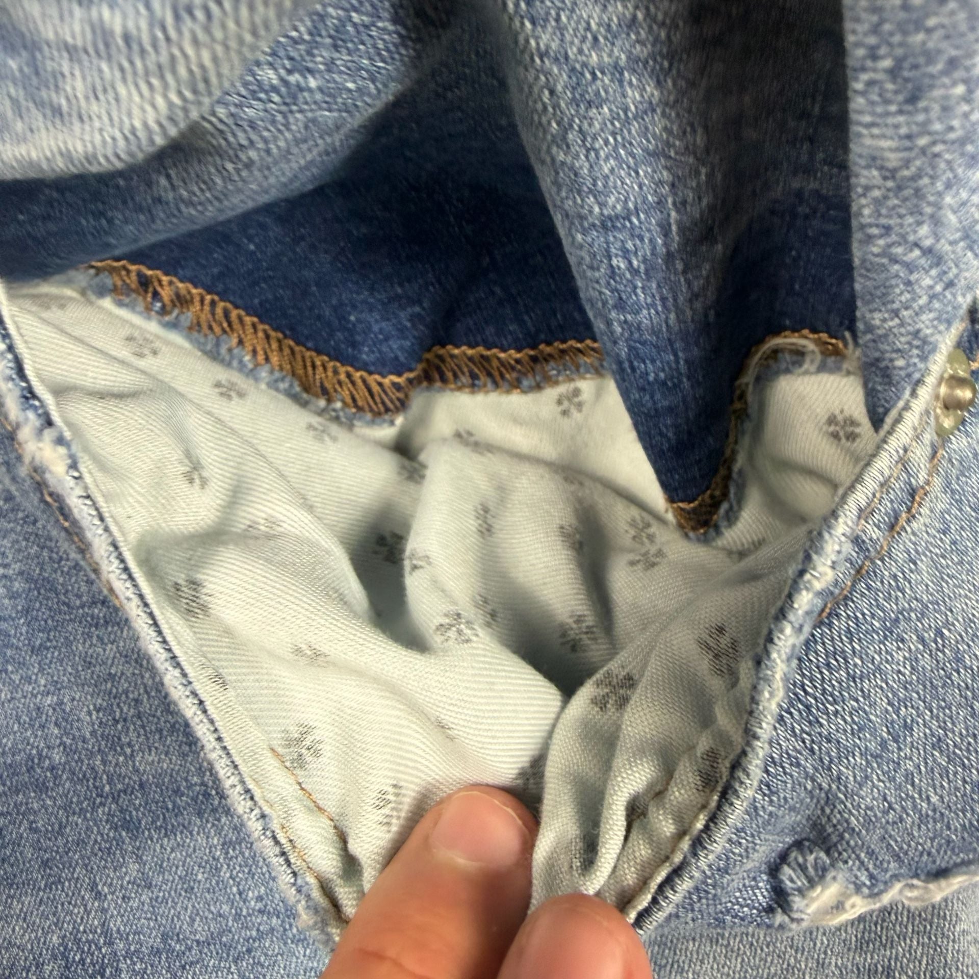 Lucky Brand Denim Shorts Size 24W Distressed Raw Hem Blue 5