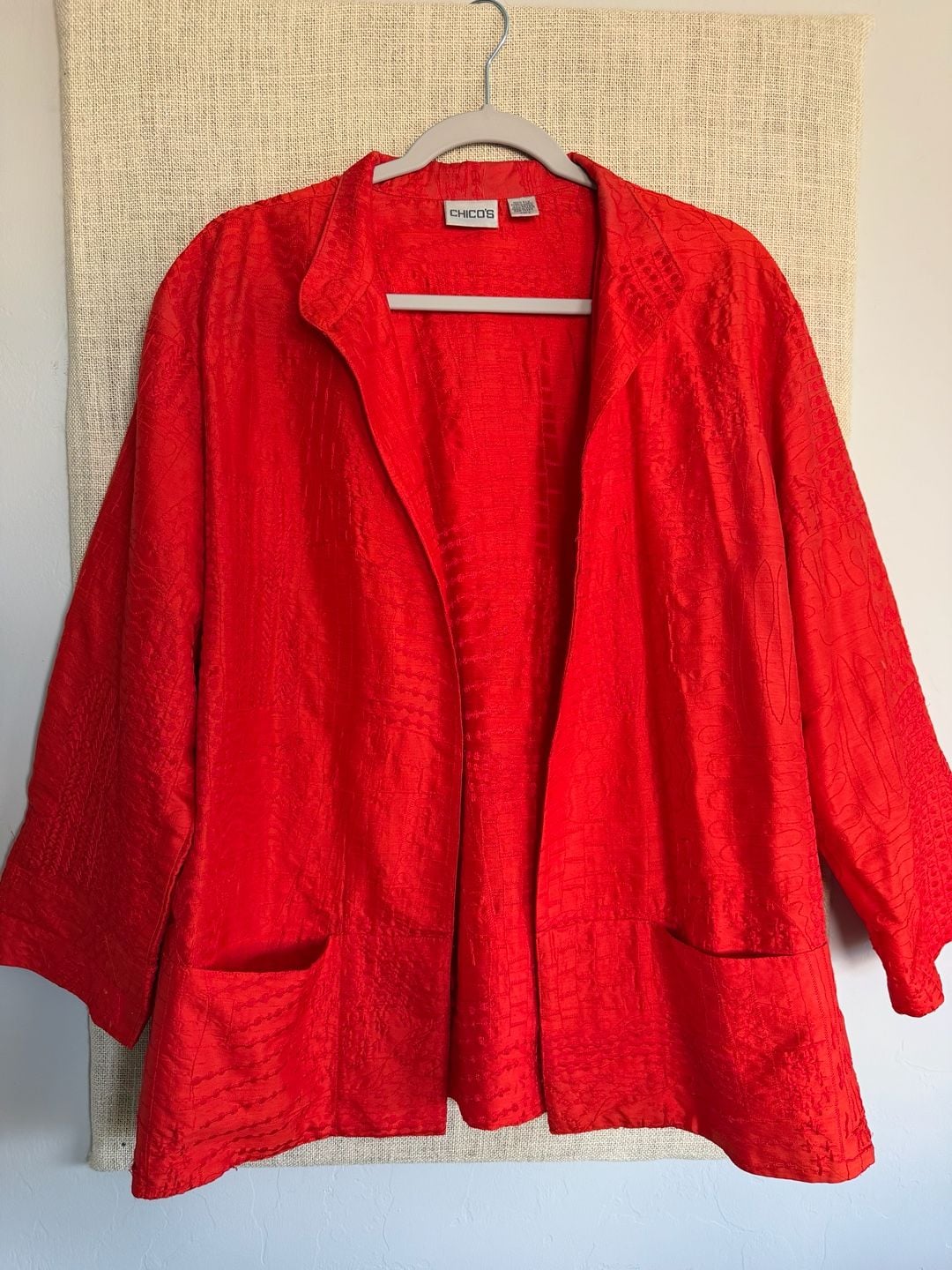 Chico's Jacket Size 1 Red Silk Textured Open Front 2