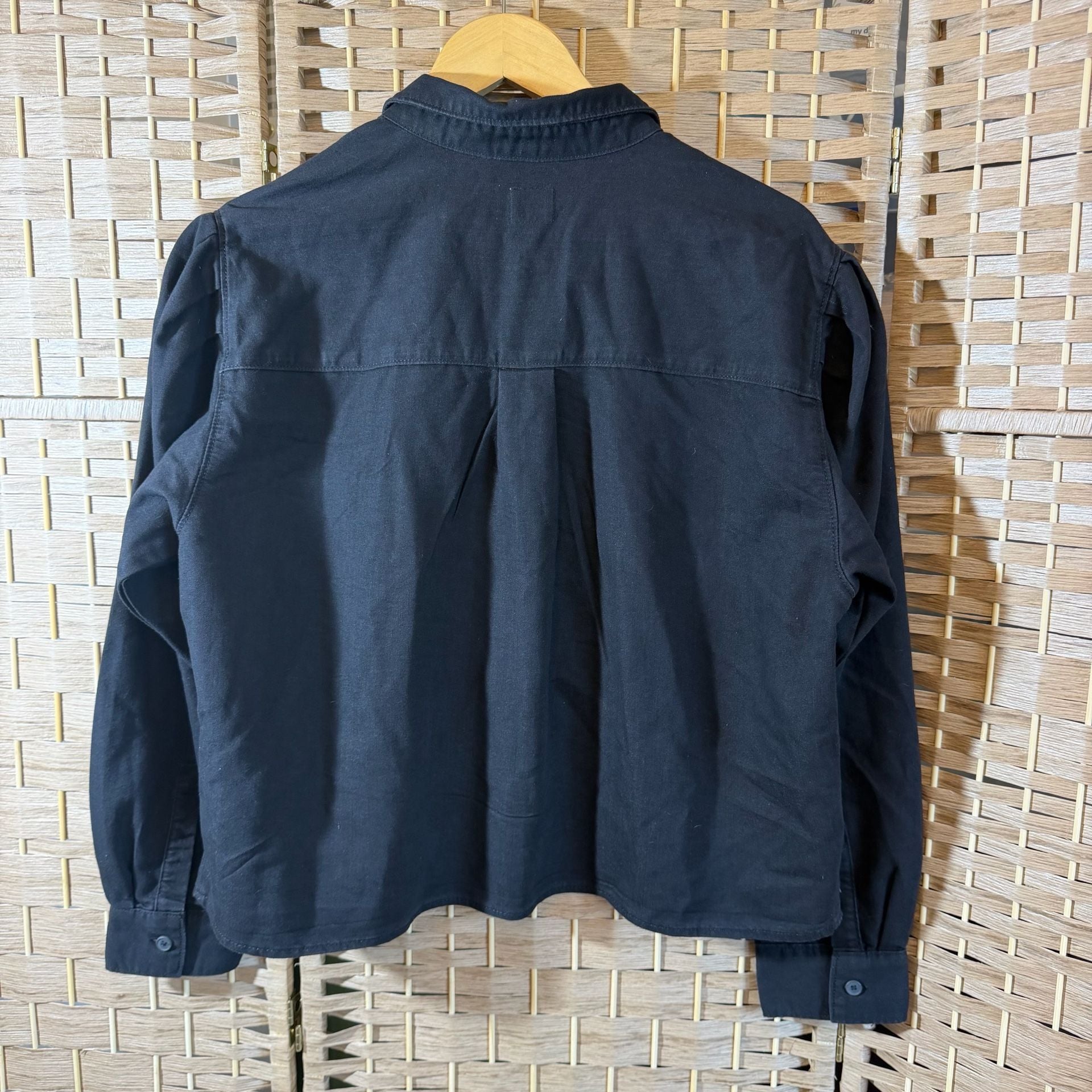 Levi's Long Sleeve Button Up Women Shirt Size M Black Cotton Blend 8