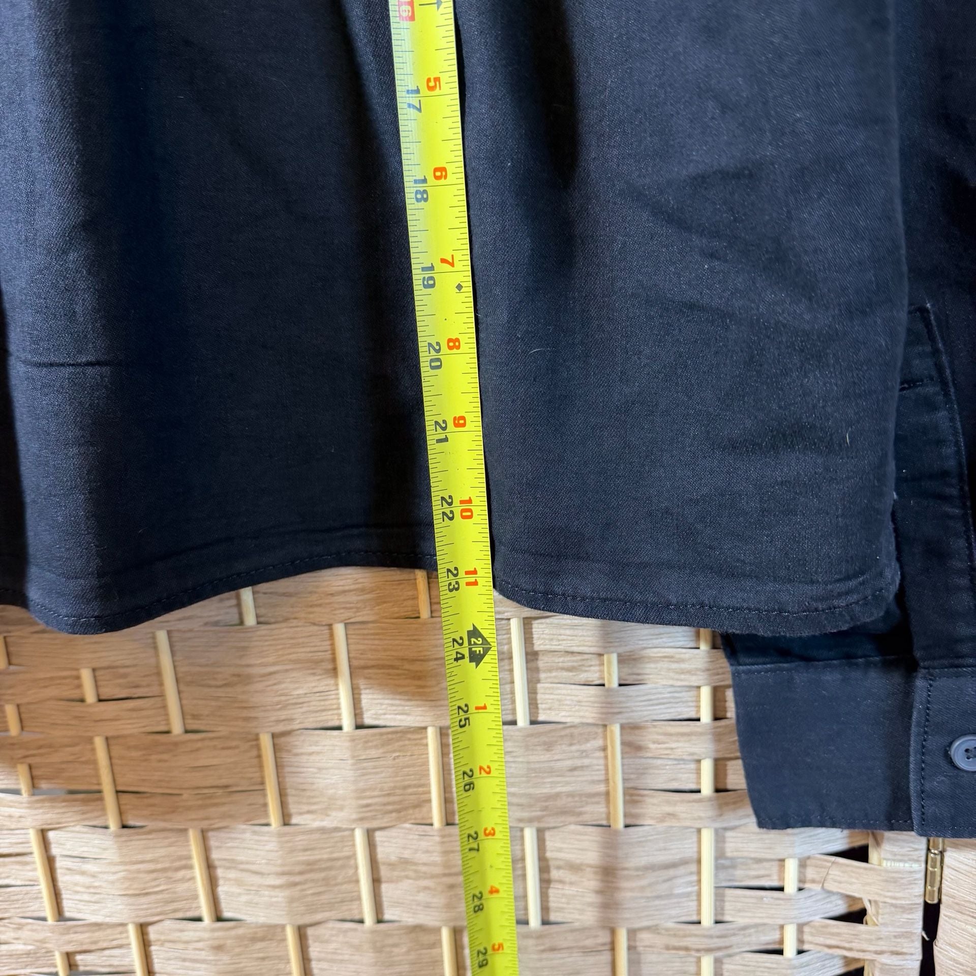 Levi's Long Sleeve Button Up Women Shirt Size M Black Cotton Blend 10