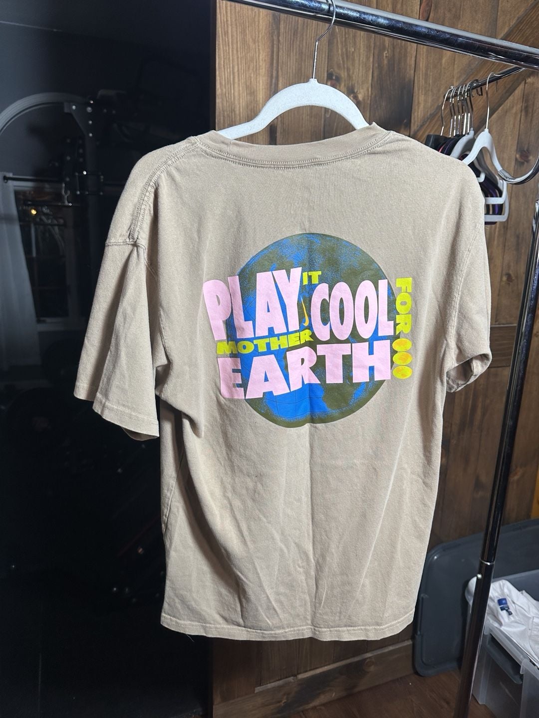 Nike Play It Cool Mother Earth T-Shirt Size S 4