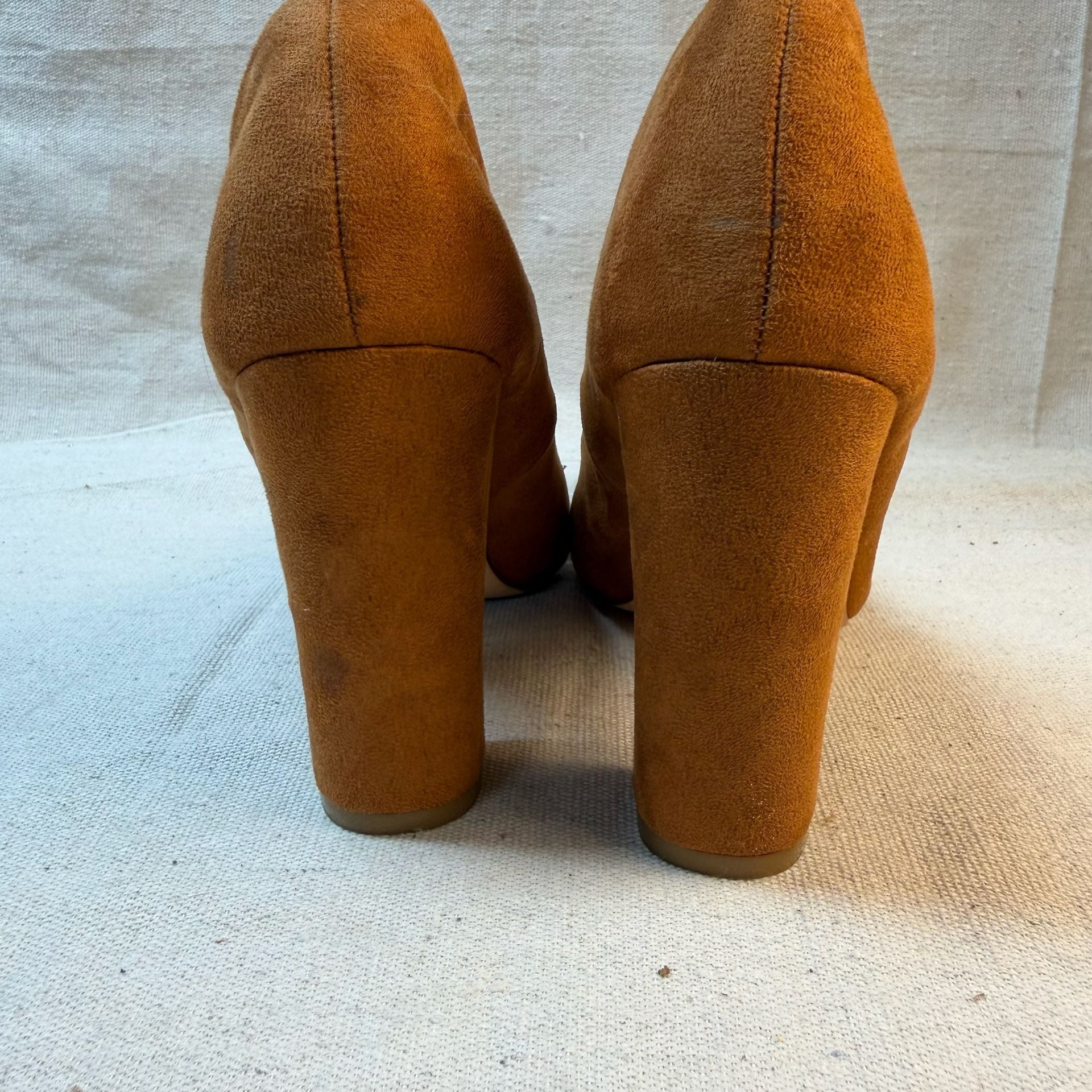 Suede Chunky Heel Pumps Tan 6