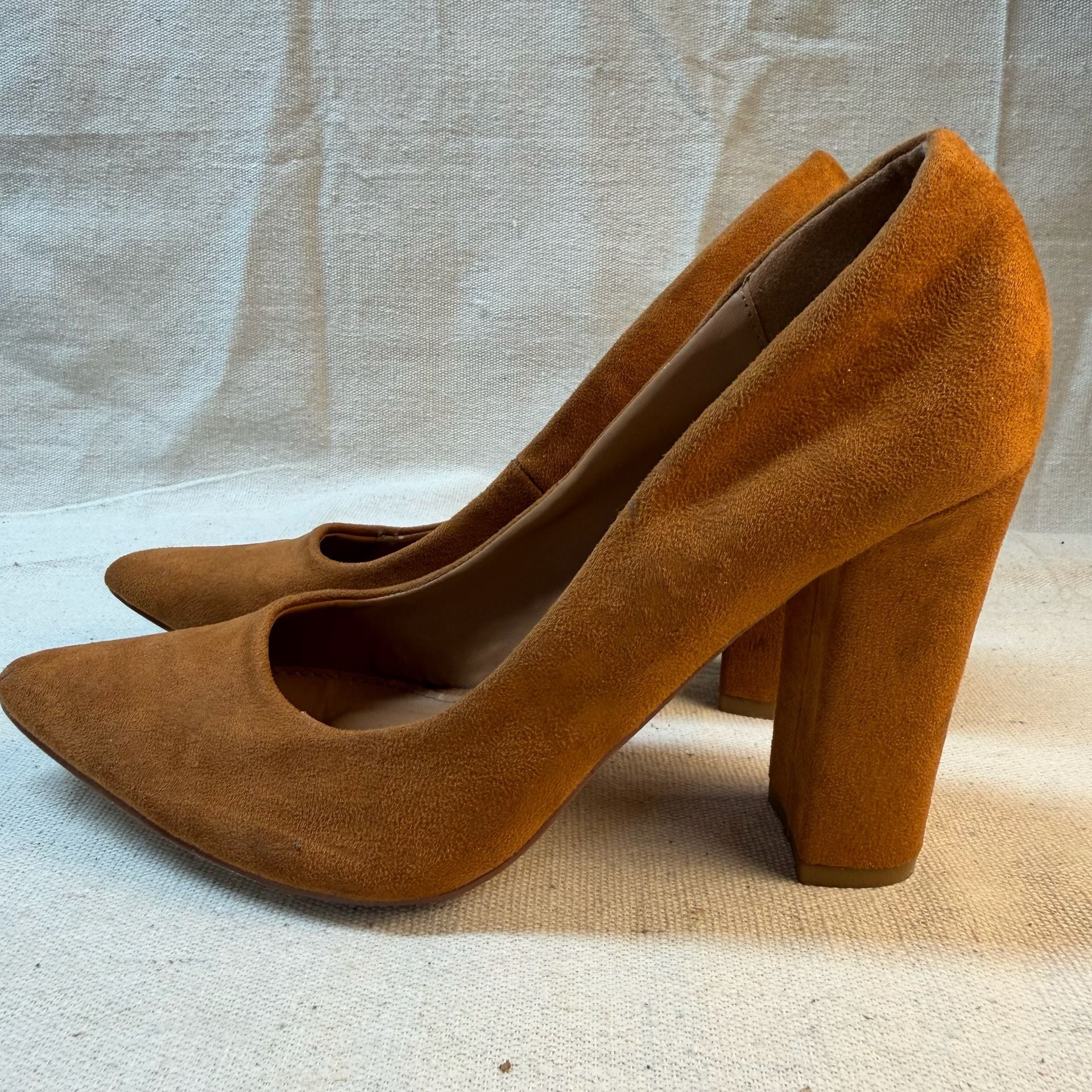 Suede Chunky Heel Pumps Tan 7