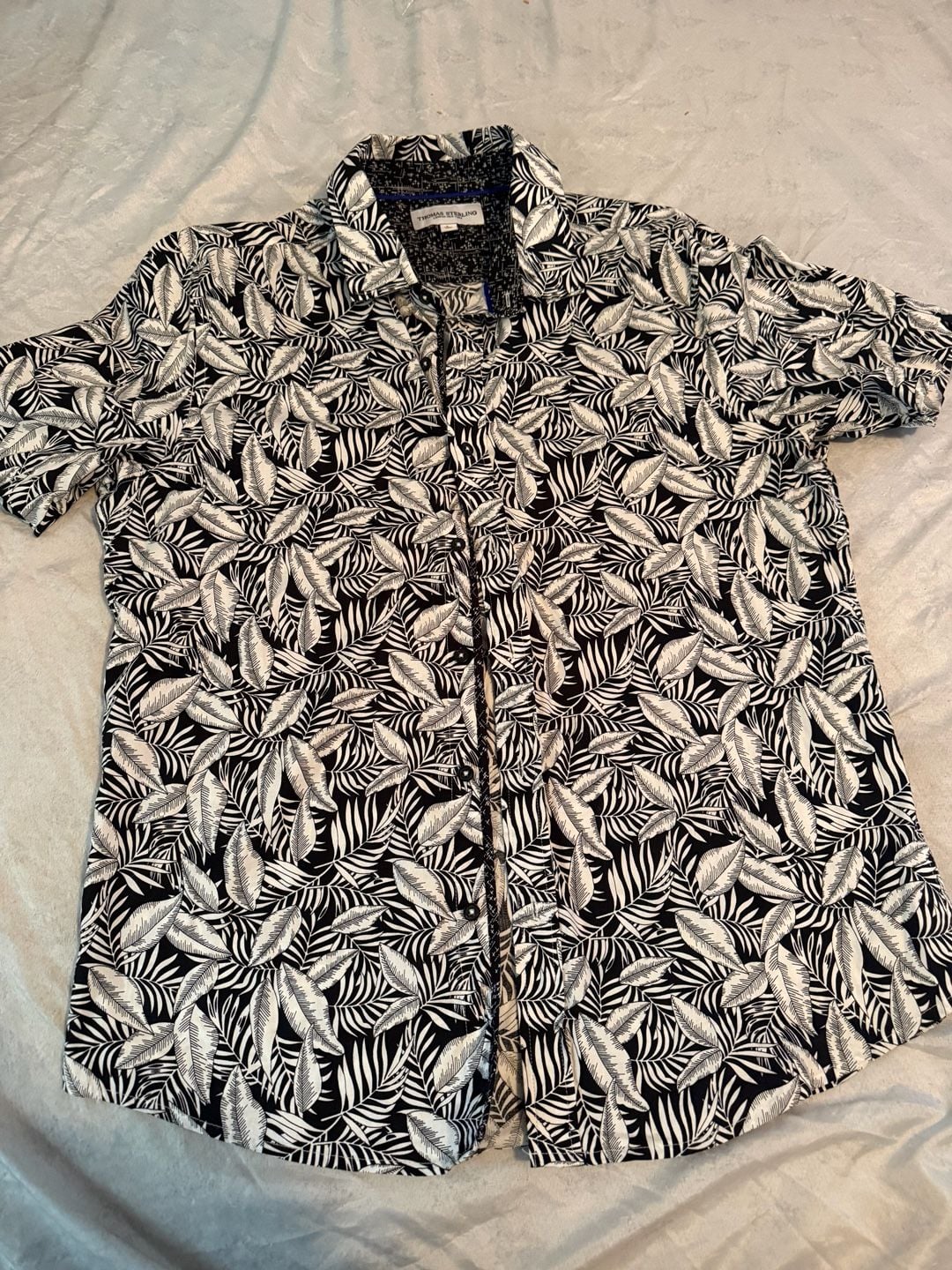 Thomas Sterling Short Sleeve Shirt Size L Black White Leaf Tropical 2