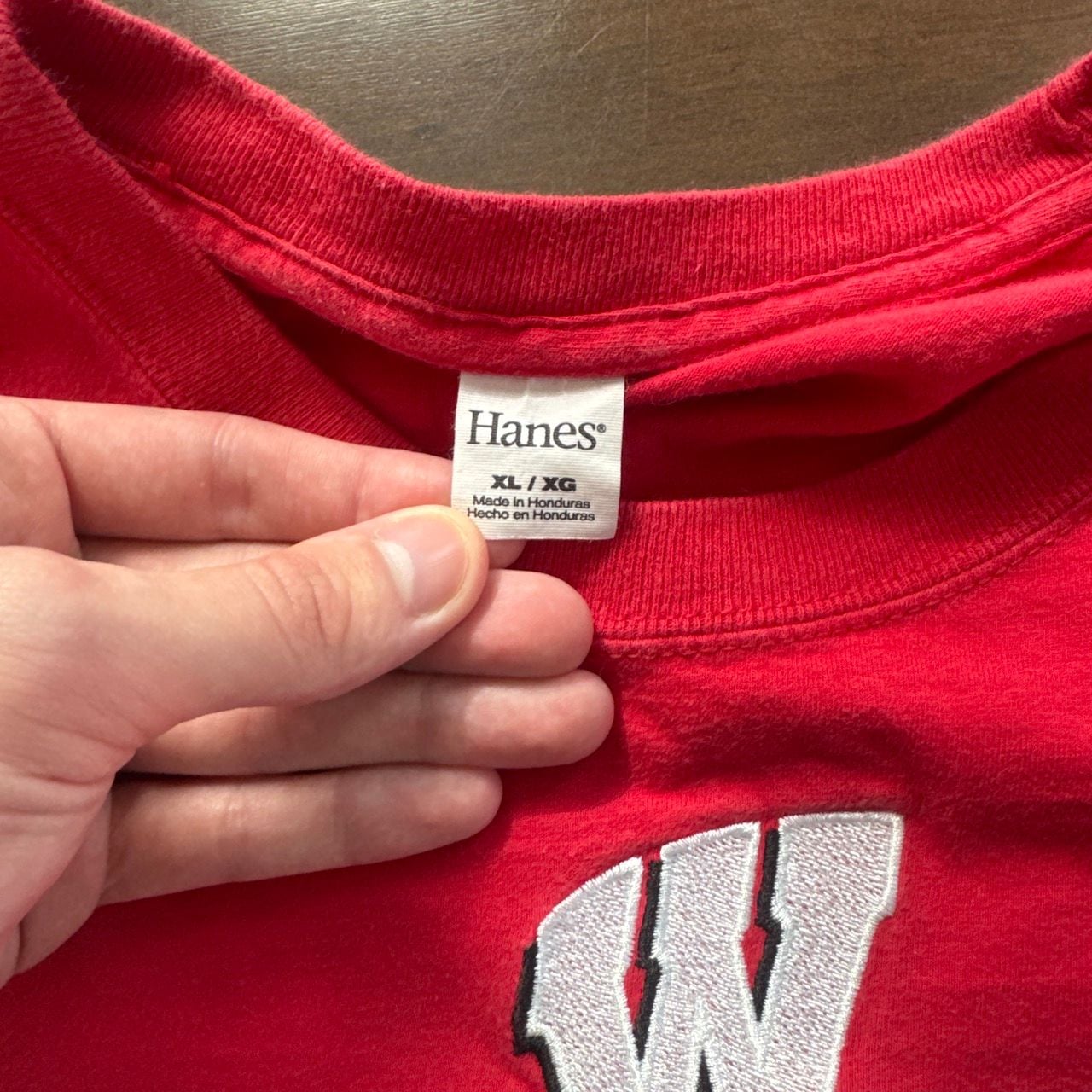 Hanes Wisconsin Badgers T-Shirt Size XL Red Graphic 4