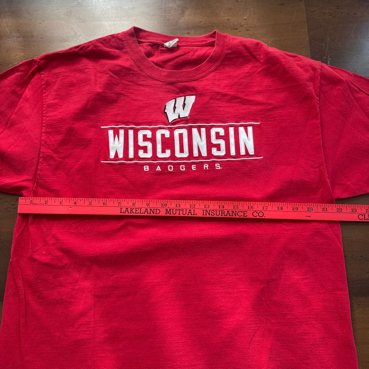 Hanes Wisconsin Badgers T-Shirt Size XL Red Graphic 5