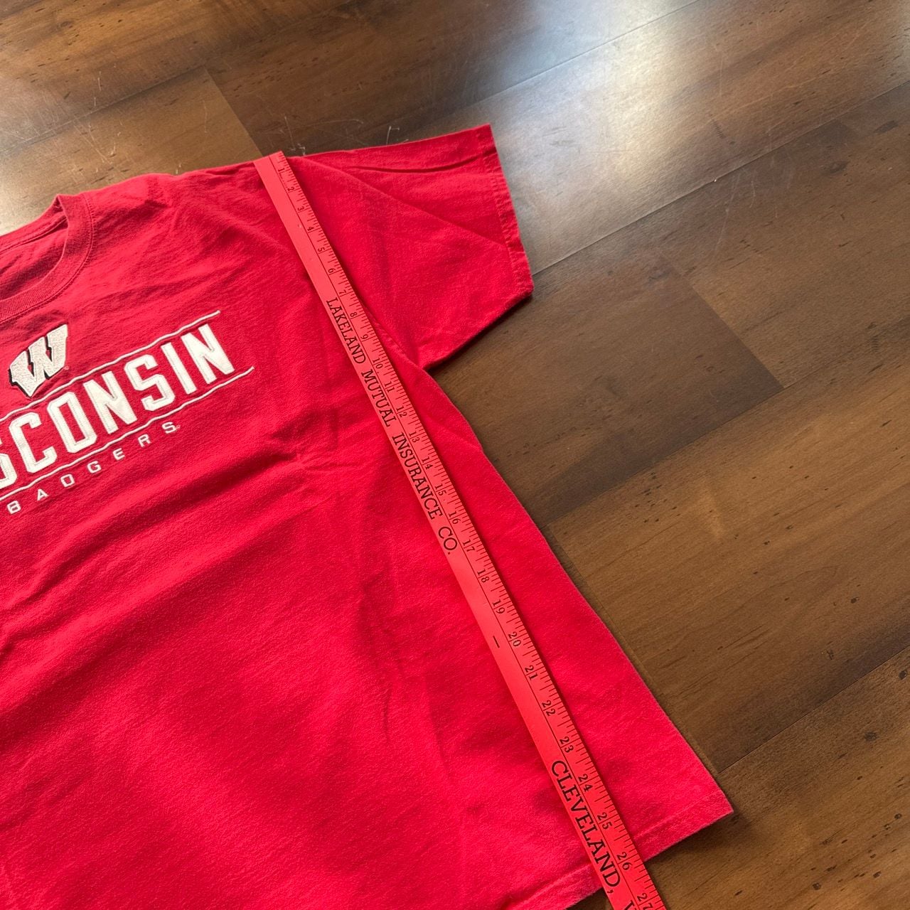 Hanes Wisconsin Badgers T-Shirt Size XL Red Graphic 6
