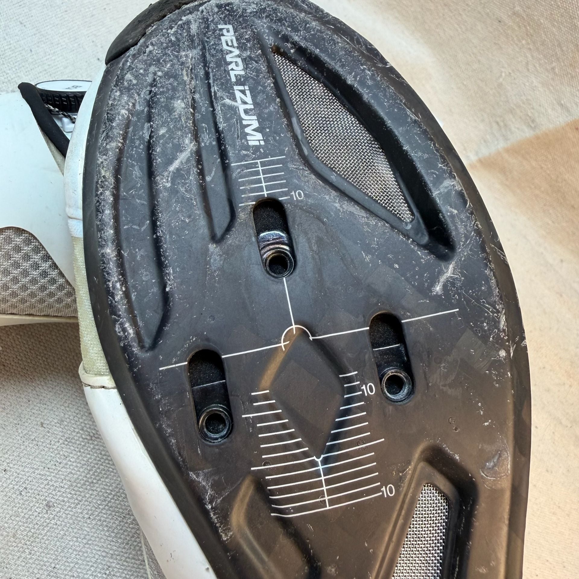 Pearl Izumi Cycling Shoes Size 44.5 White BOA Closure 11