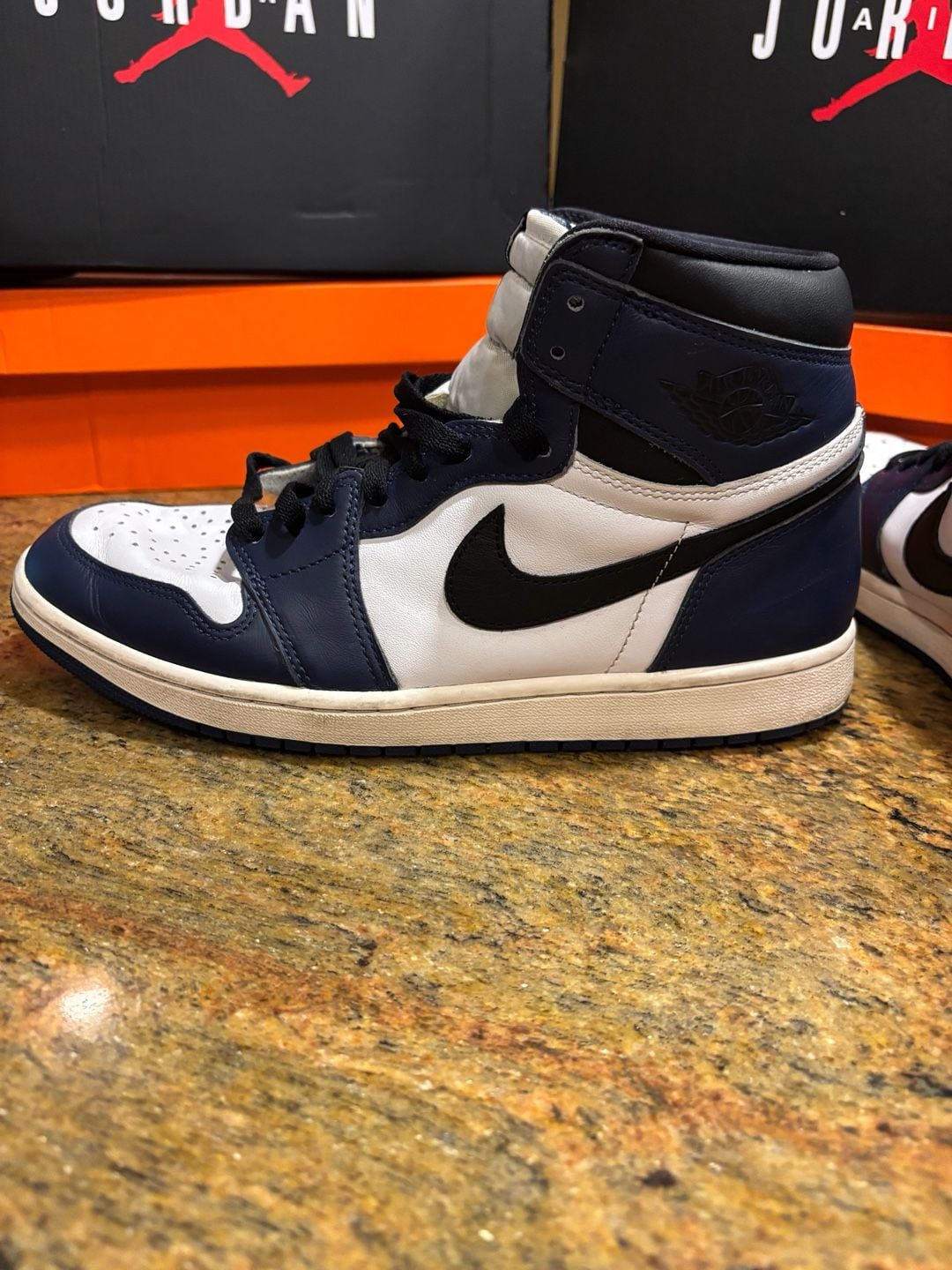 Air Jordan 1 Retro High OG Size 10.5 Obsidian UNC 5