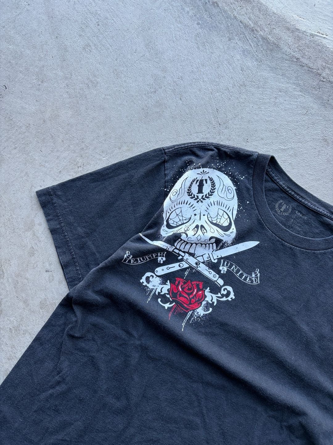 Triumph United T-Shirt Size Large Black Graphic Skull Rose 3
