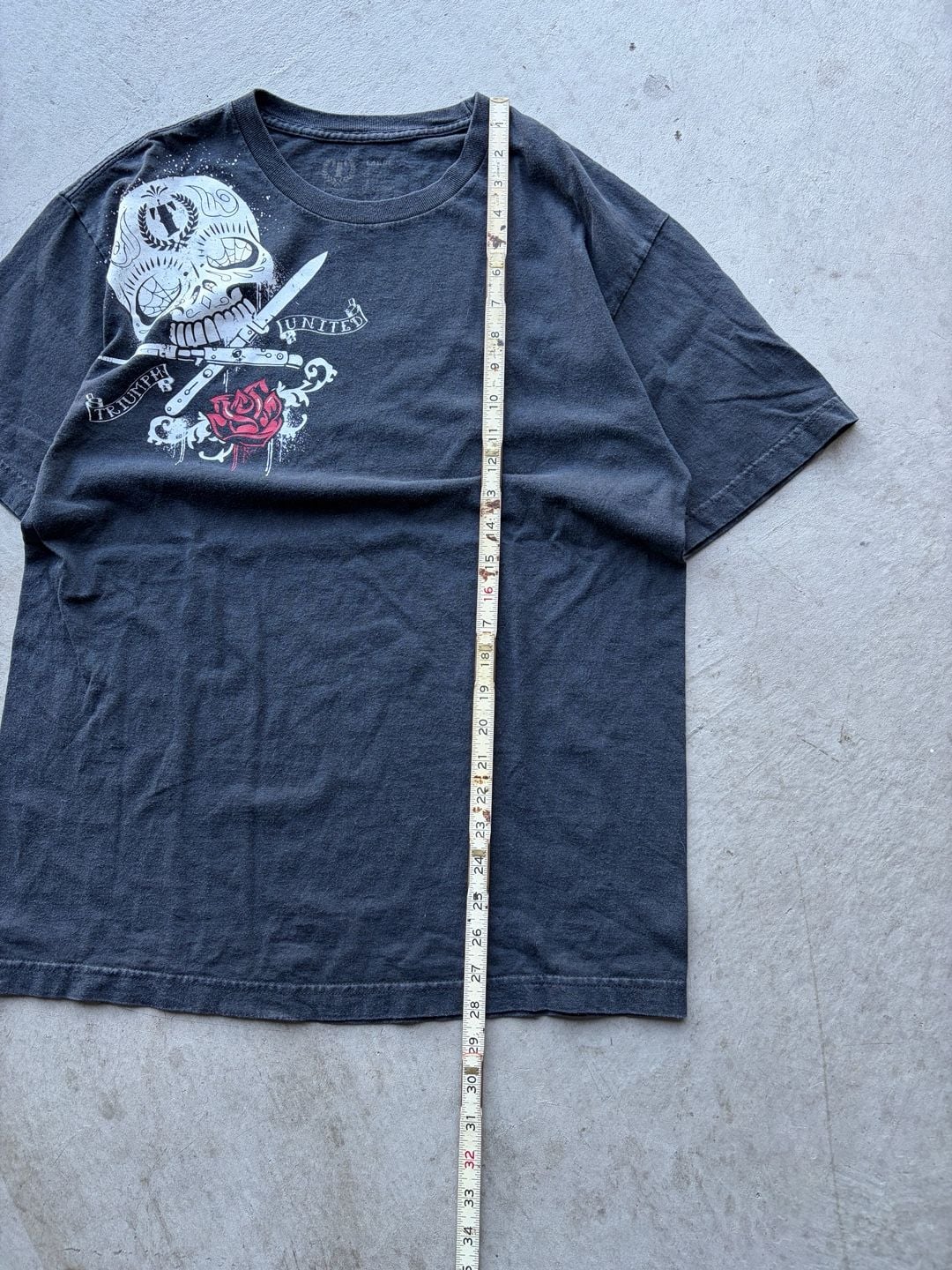 Triumph United T-Shirt Size Large Black Graphic Skull Rose 5