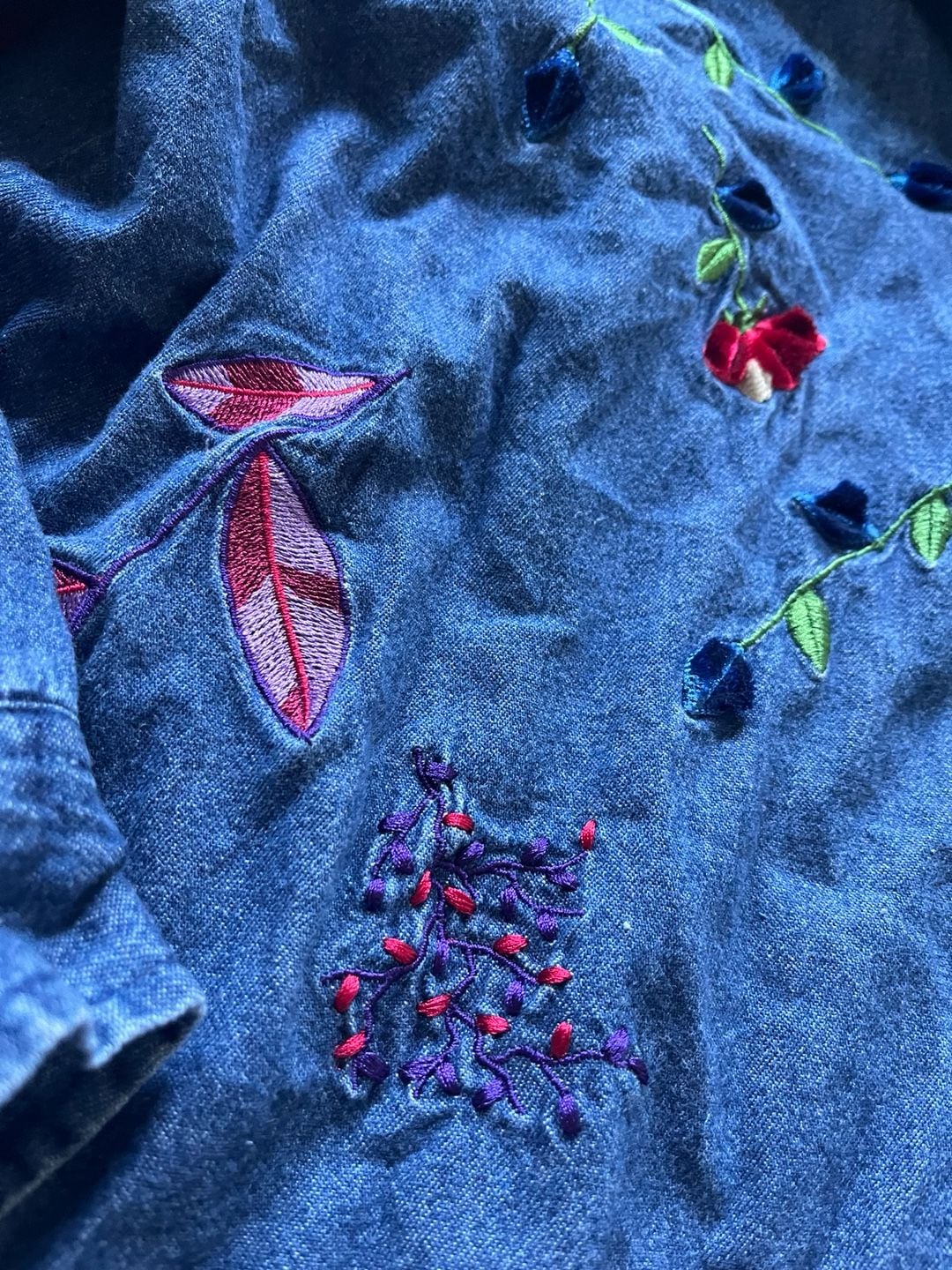 Bobbie Brooks Embroidered Denim Shirt Size Medium 8/10 Long Sleeve y2k 9