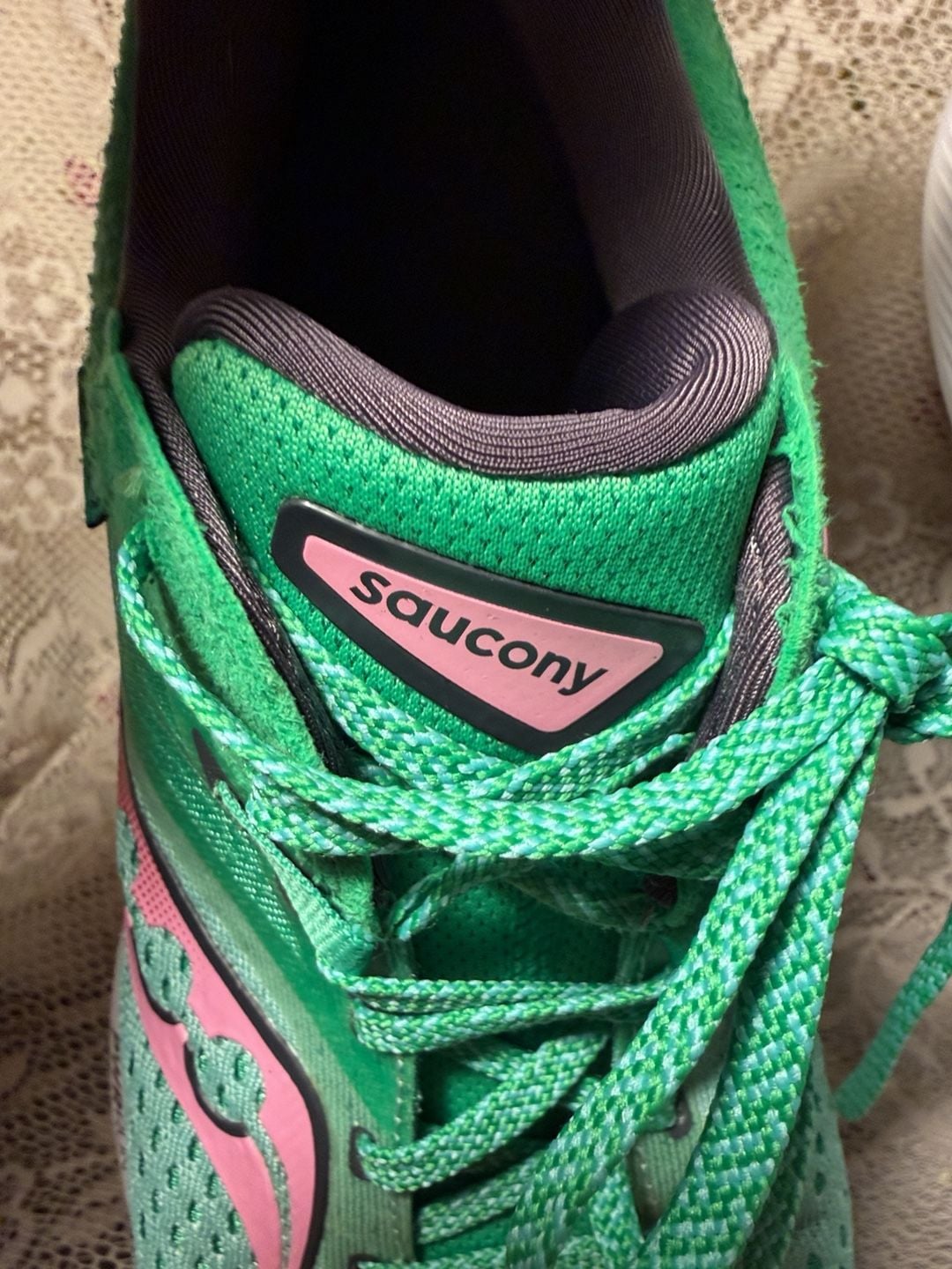 LUS 14 Saucony Ride 16 Running Shoes Green Pink Size 10 6