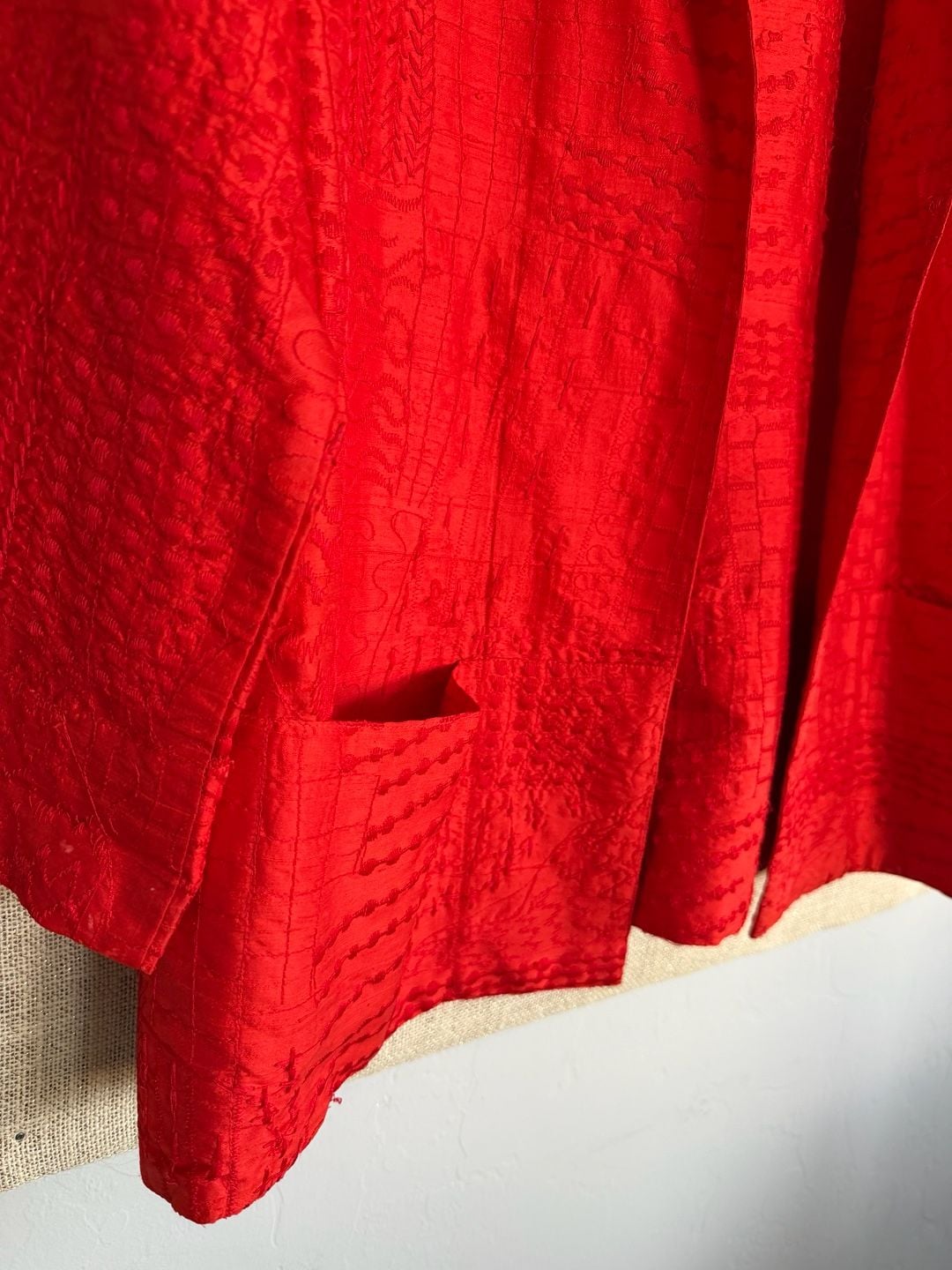 Chico's Jacket Size 1 Red Silk Textured Open Front 6