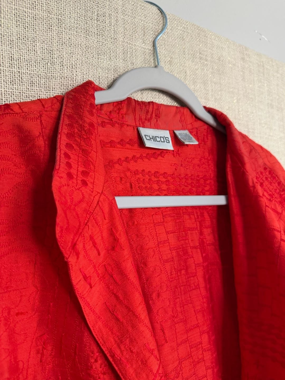 Chico's Jacket Size 1 Red Silk Textured Open Front 8