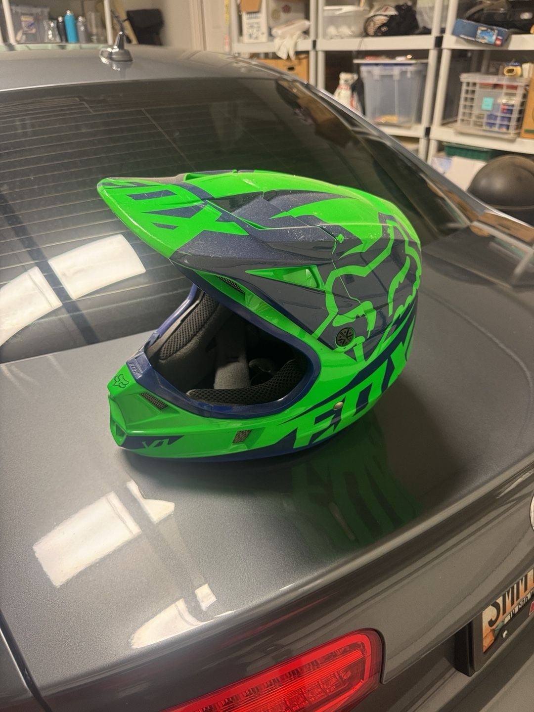 Fox V1 Youth Medium Dirt Bike Helmet YM 49-50cm Green Blue Off-Road Motocross 2