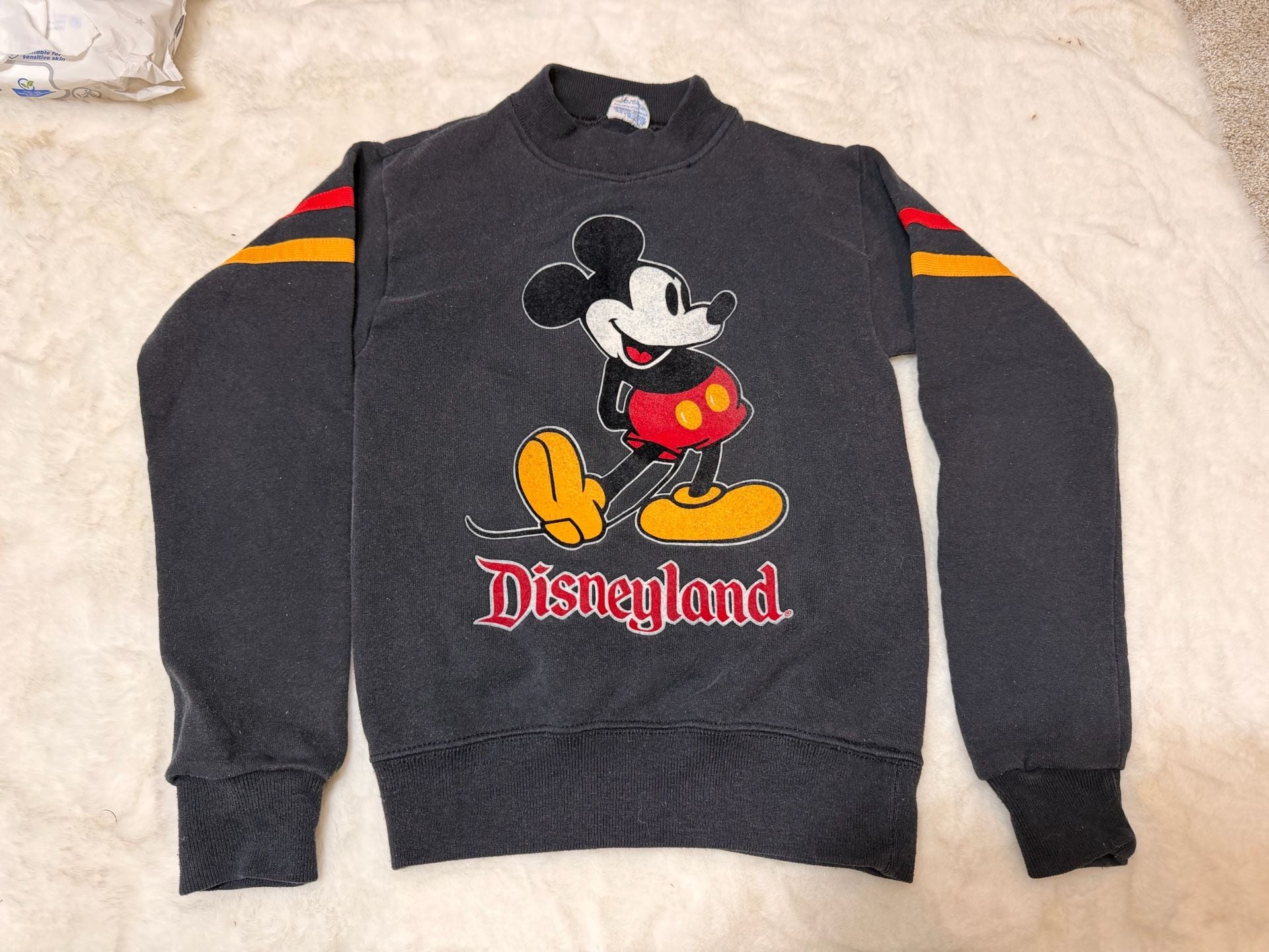 Vintage 80s Walt Disney World Mickey Mouse Felt Print Stripe ..., 1