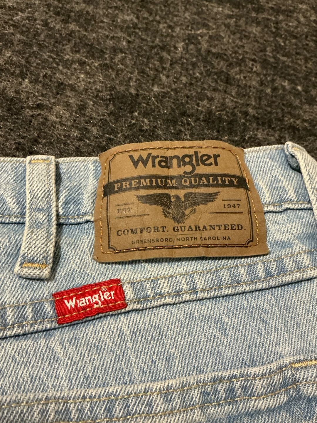 Wrangler Five Star Relaxed Fit Flex Jeans Mens Size 34x30 Light Wash Blue  10