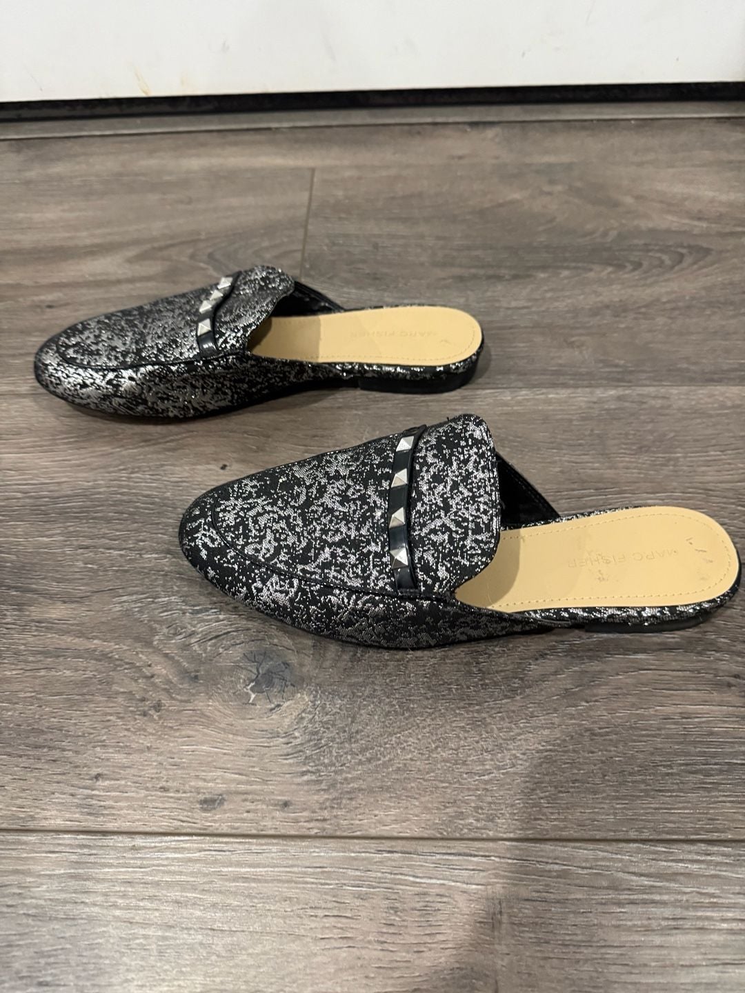 Marc Fisher Wishing Black Silver Metallic Studded Loafer Mules Size 8M 4