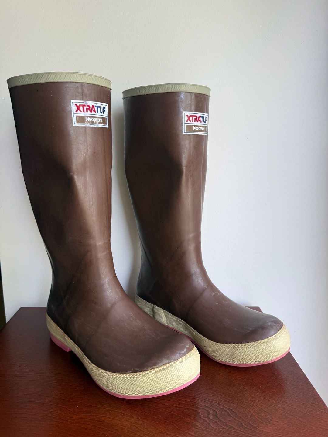 Xtratuf 15" Legacy Fire Weed Boots Size 9M Brown Pink 8