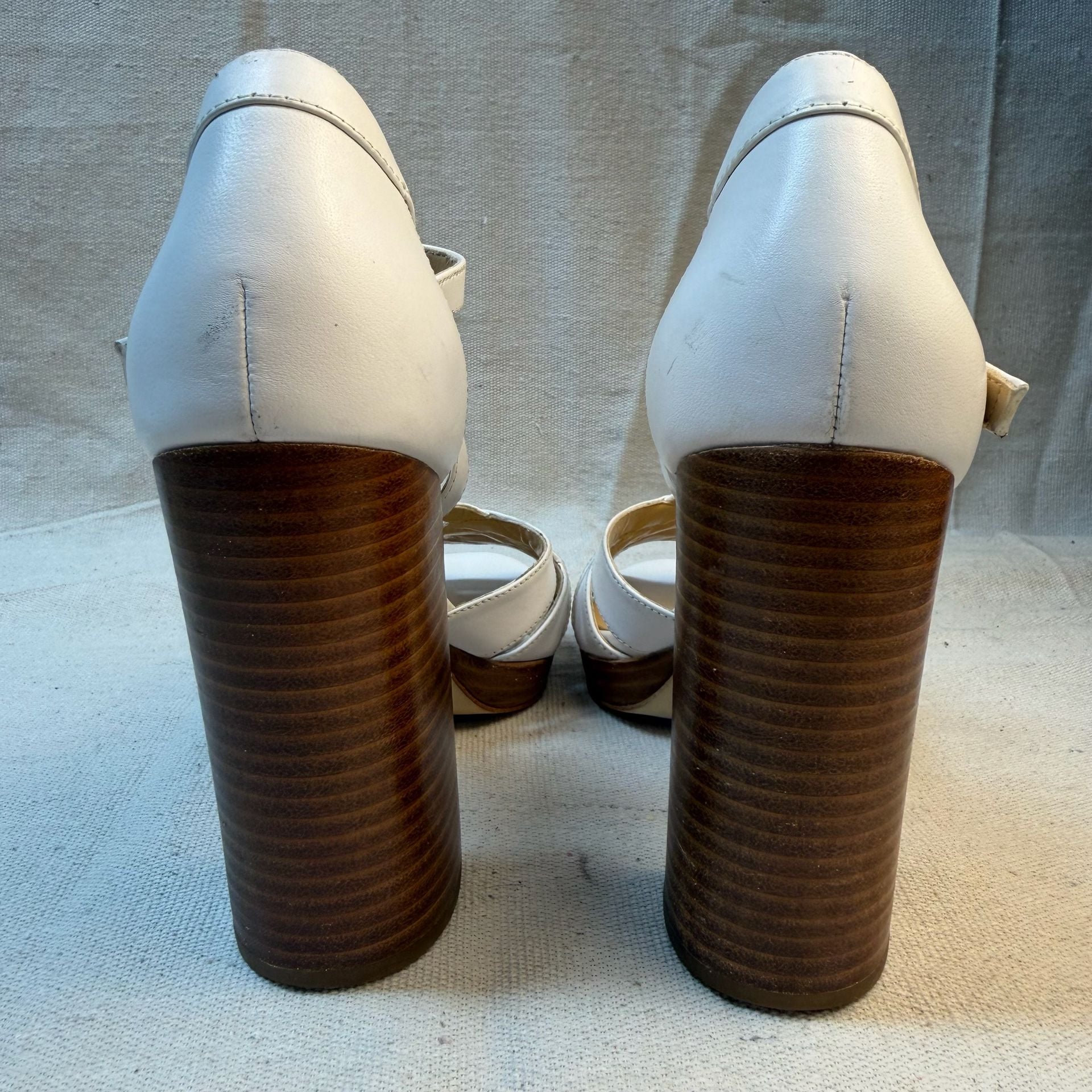 Michael Michael Kors Heels Size 7.5M White Leather Platform 6