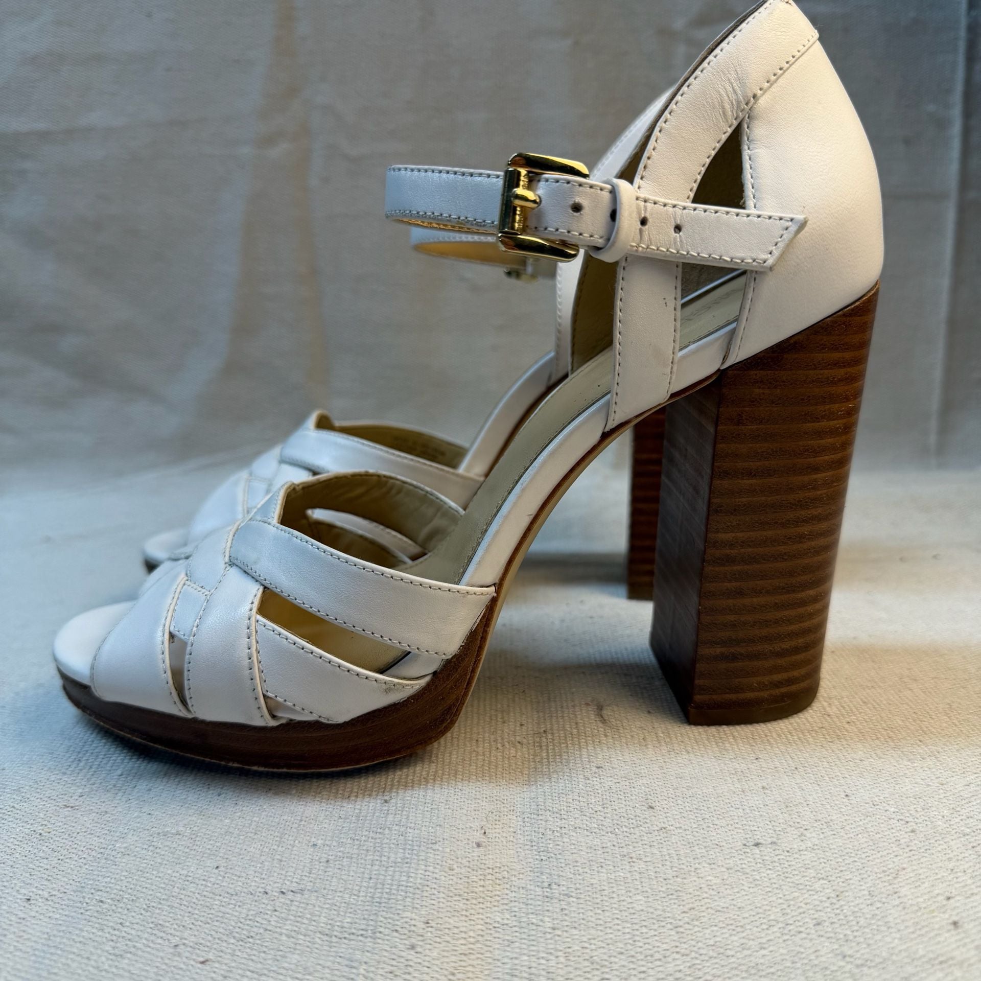 Michael Michael Kors Heels Size 7.5M White Leather Platform 8