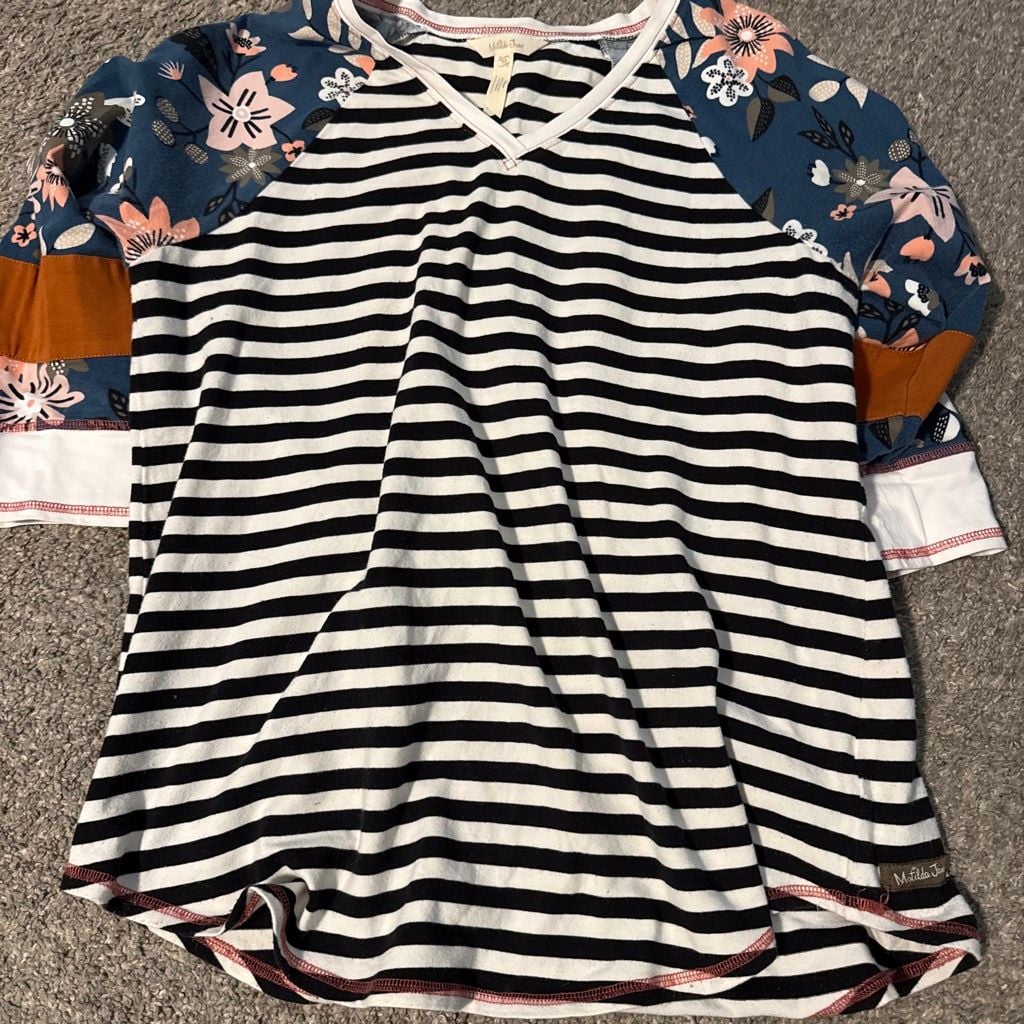 Matilda Jane T-Shirt Size M Black White Striped Floral Raglan 3