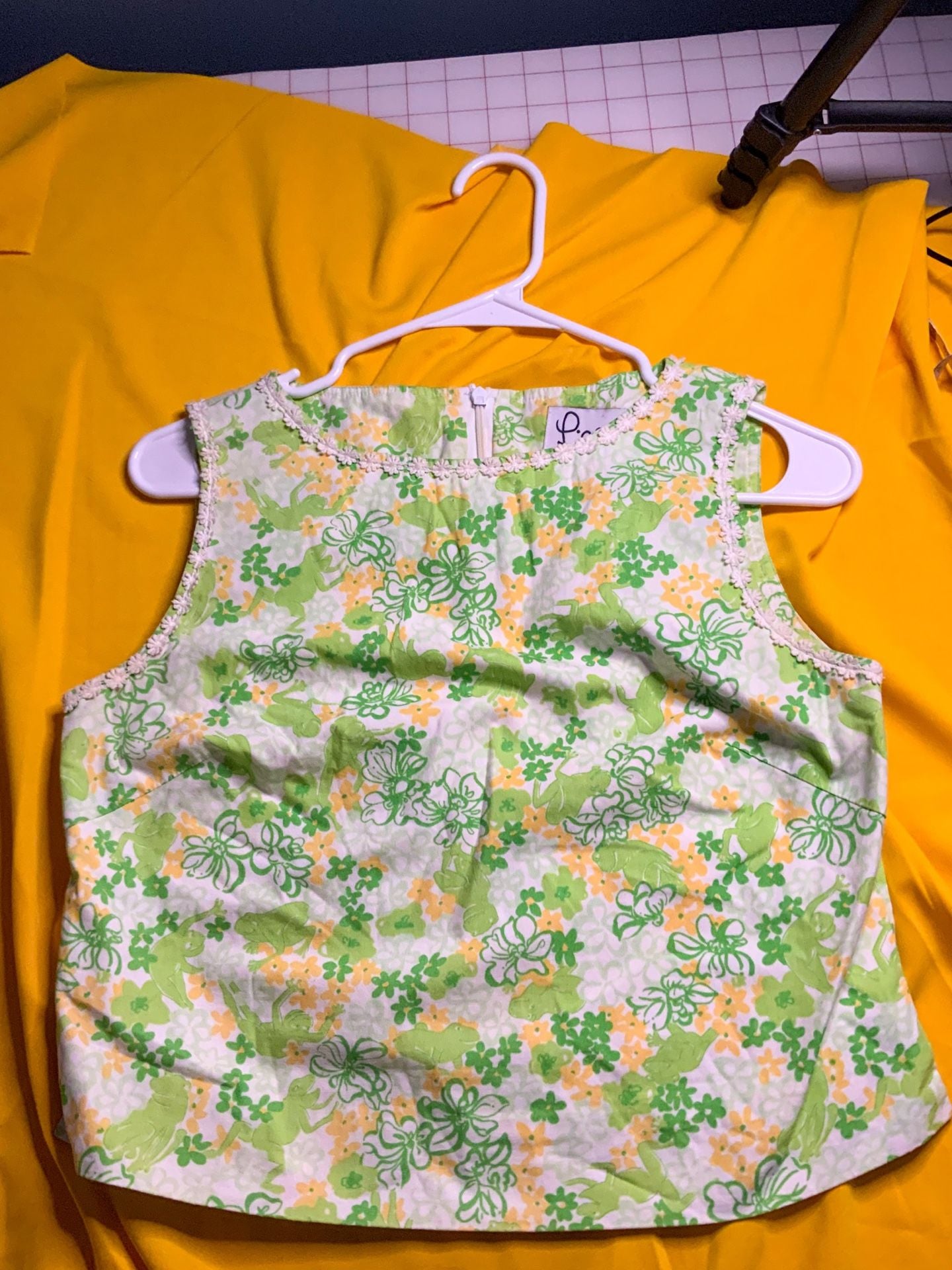 Lilly Pulitzer Floral Frog Tank Top Women’s Size 4 Green Yellow 4